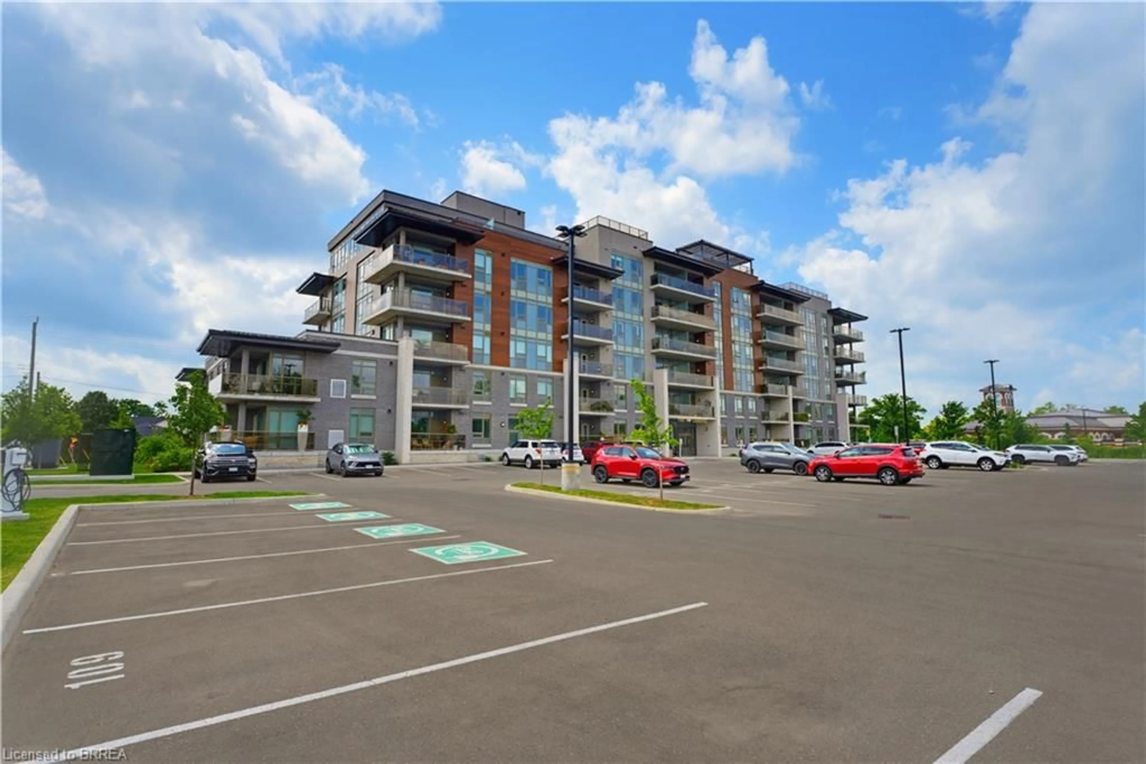 Unknown for 34 Norman St #211, Brantford Ontario N3R 2Y1