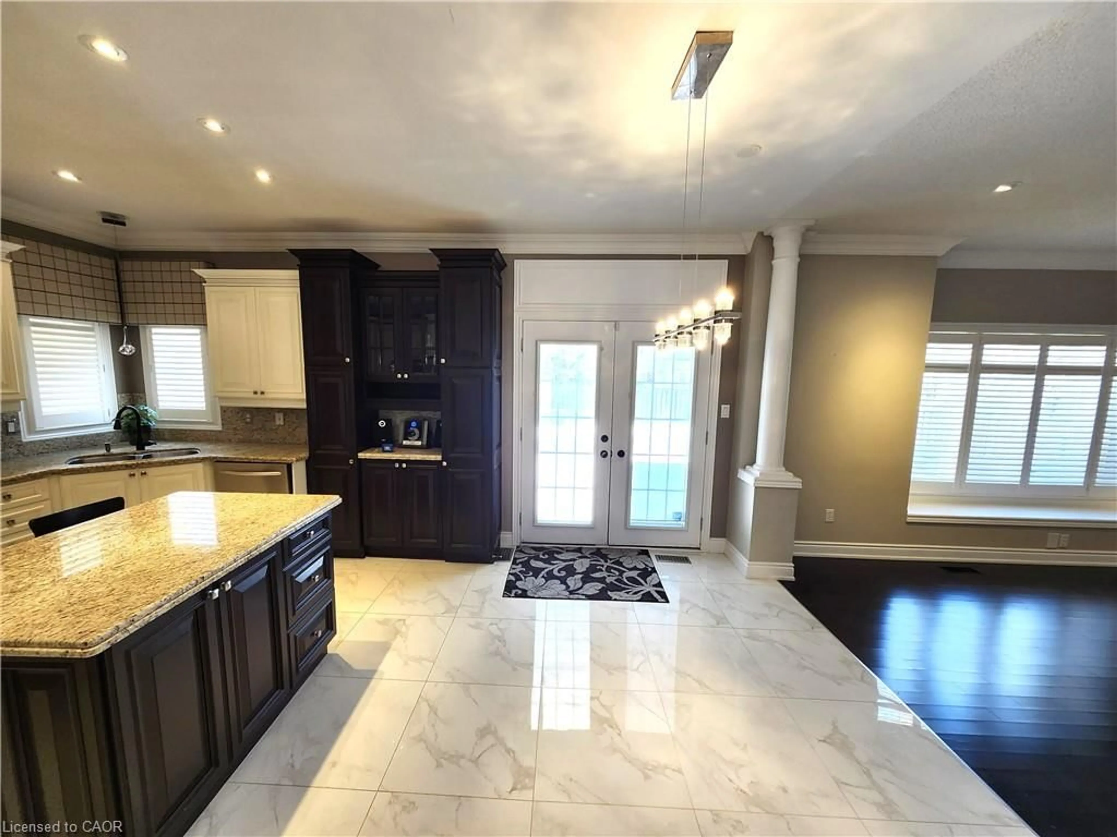 Open concept kitchen, ceramic/tile floor for Ave, Ancaster Ontario L9K 1R7