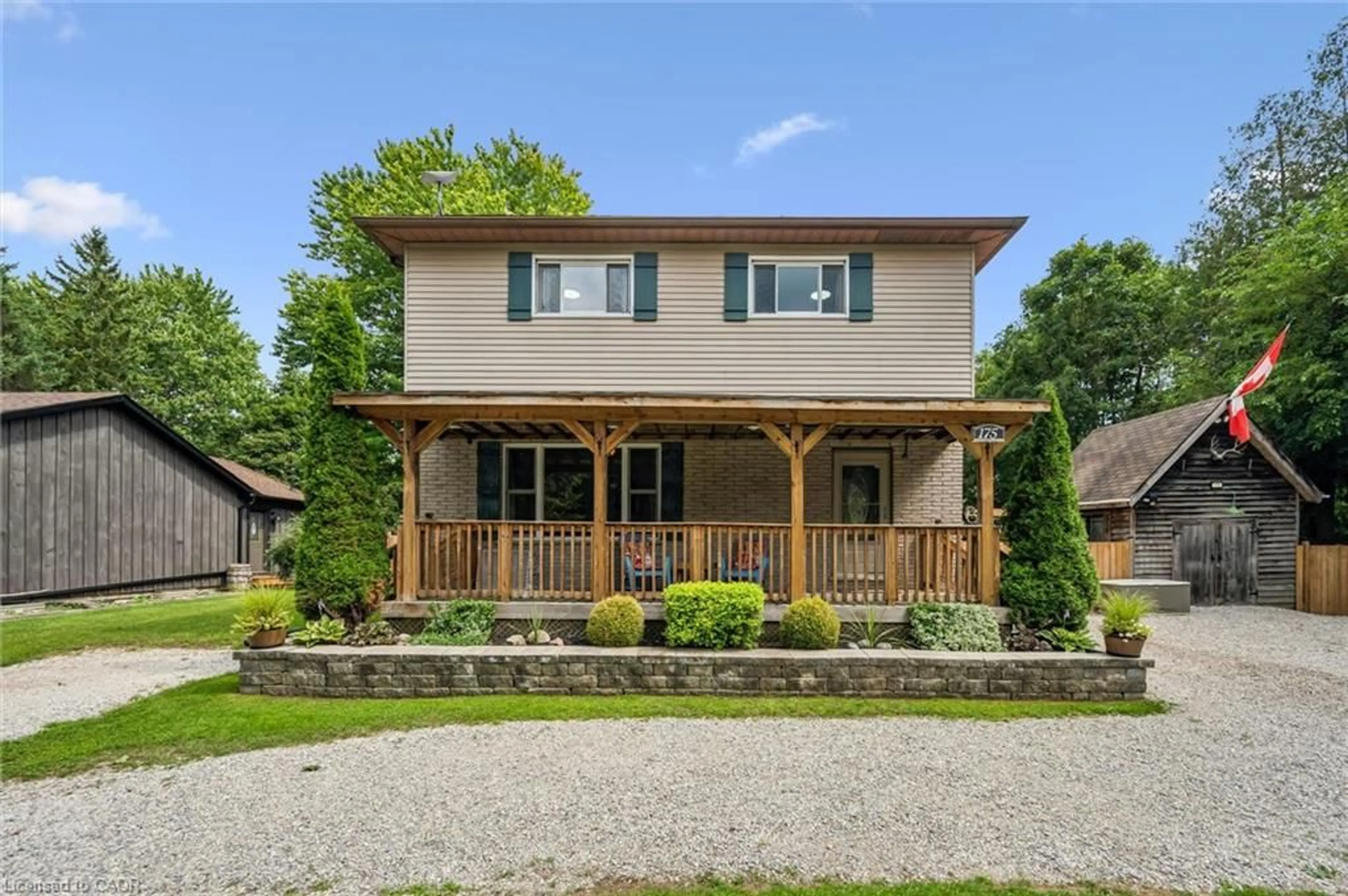 Home with vinyl exterior material, street for 175 Division St, Rockwood Ontario N0B 2K0