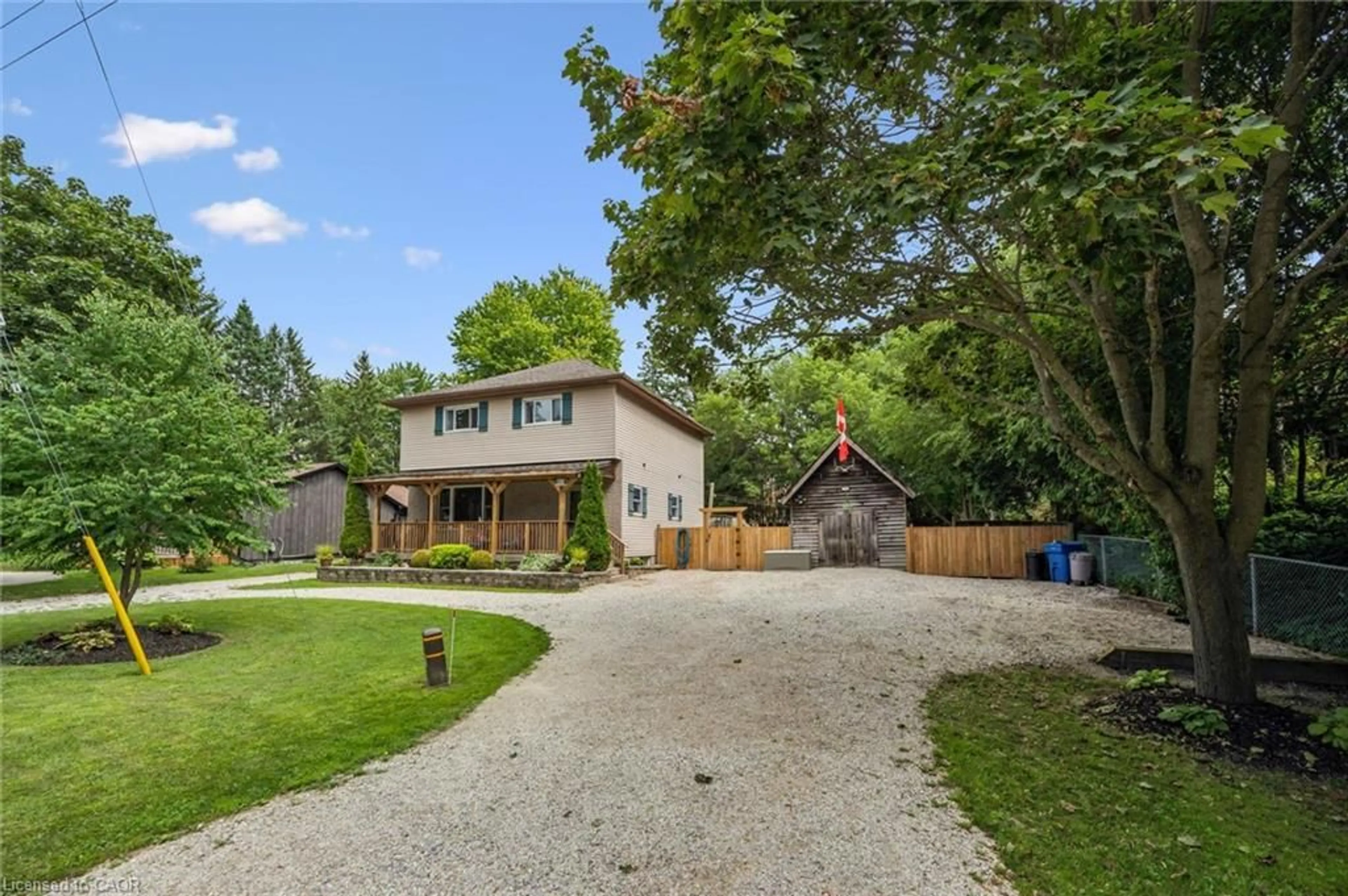 A pic from outside/outdoor area/front of a property/back of a property/a pic from drone, street for 175 Division St, Rockwood Ontario N0B 2K0
