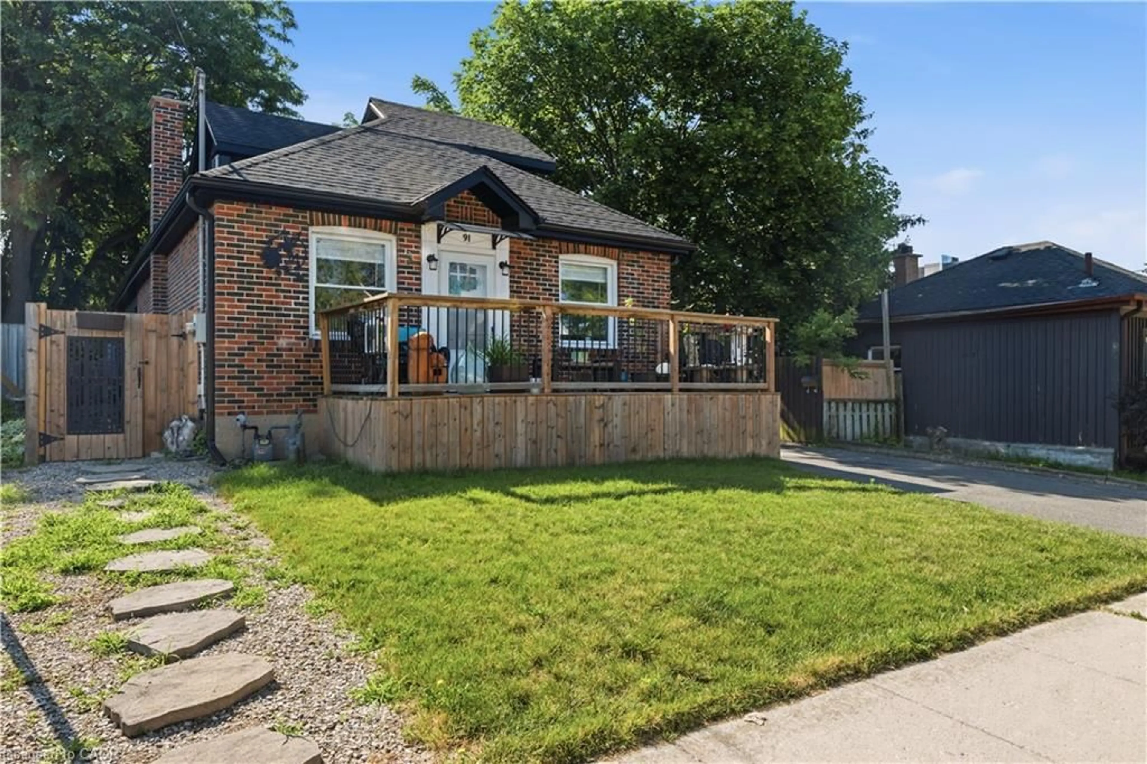 Home with brick exterior material, street for 91 Lyons Ave, Brantford Ontario N3R 4R3