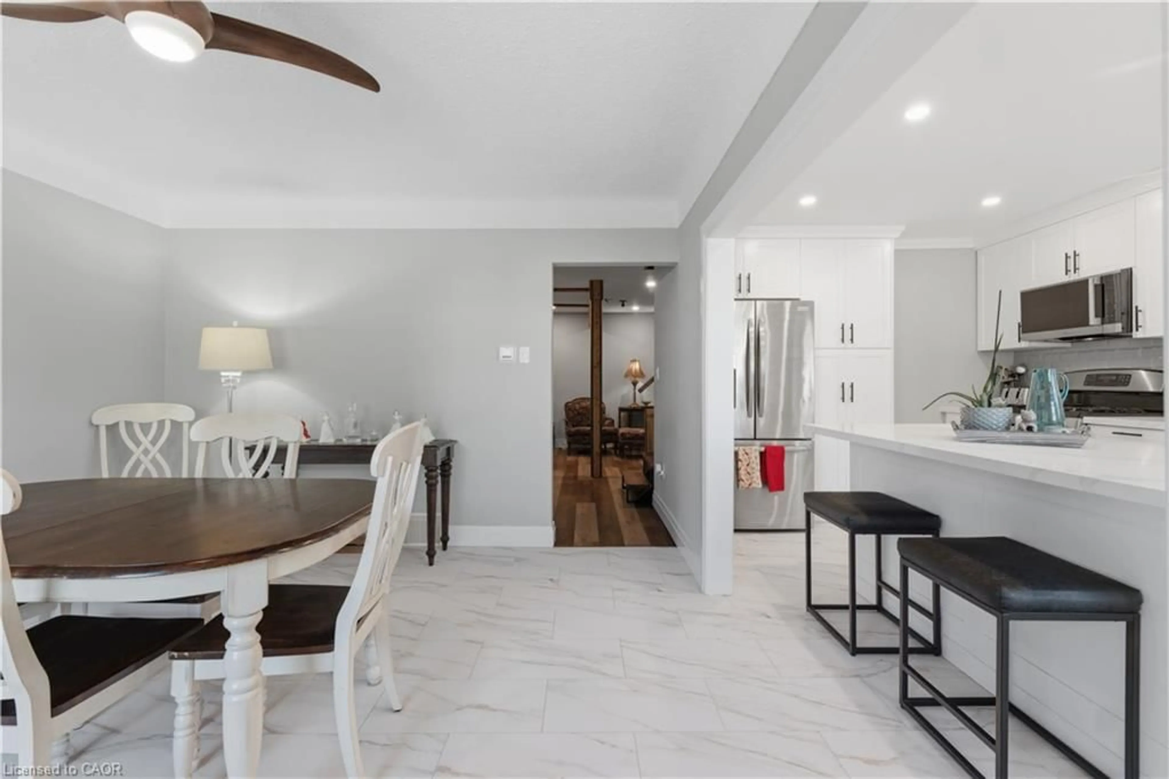 Open concept kitchen, ceramic/tile floor for 91 Lyons Ave, Brantford Ontario N3R 4R3