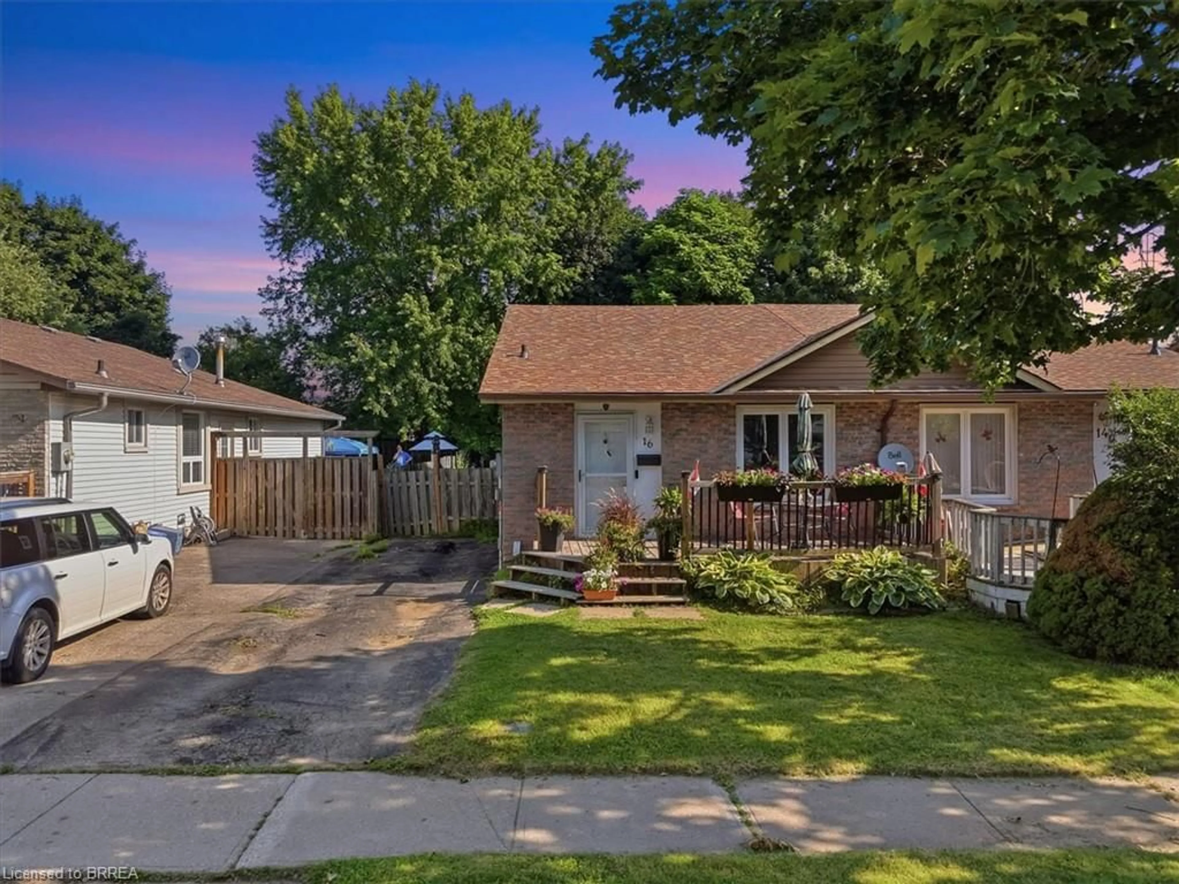A pic from outside/outdoor area/front of a property/back of a property/a pic from drone, street for Dr, Brantford Ontario N3P 1J7