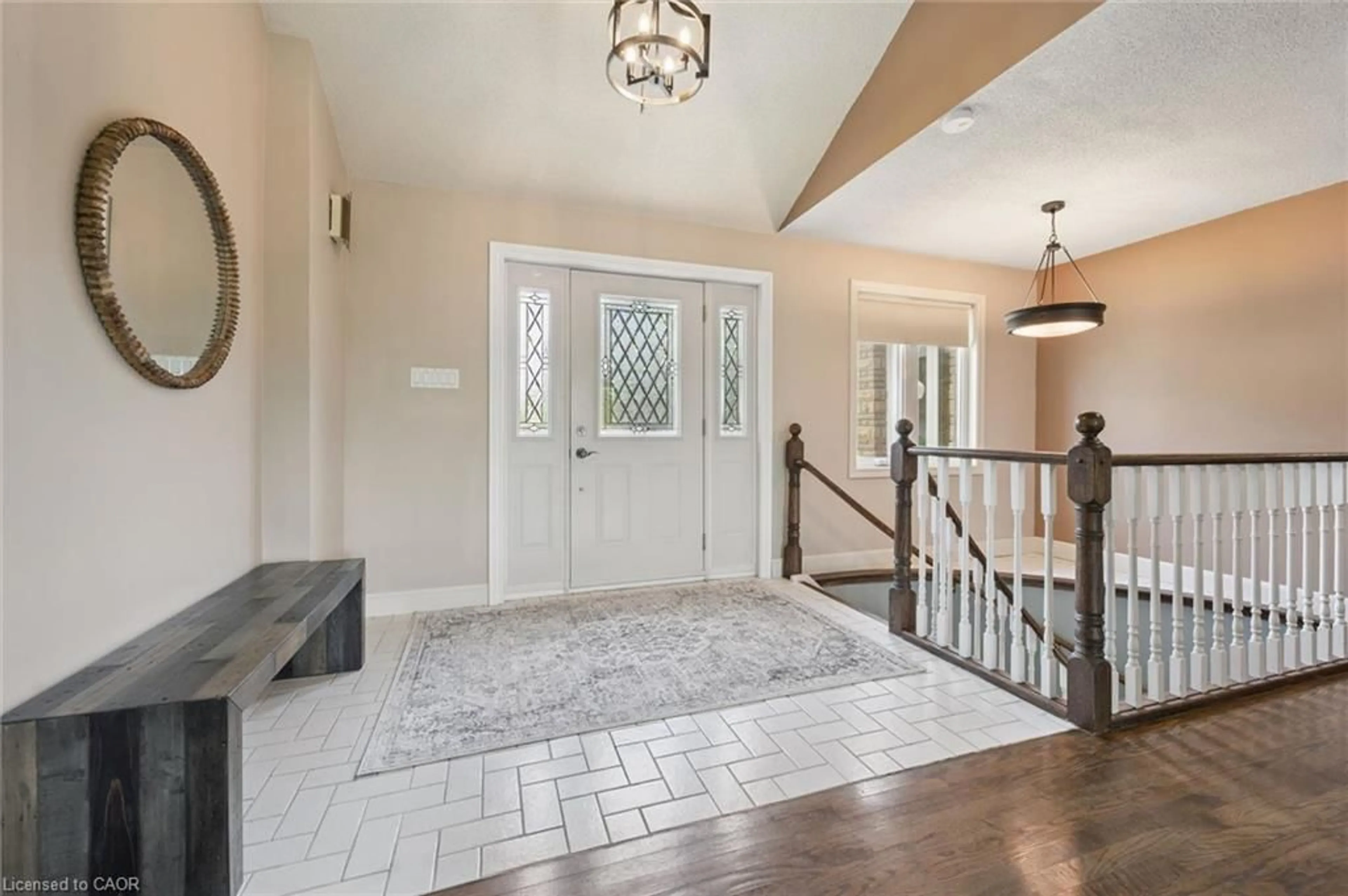 Indoor entryway for 8060 Wellington Rd 18, Fergus Ontario N1M 2W5