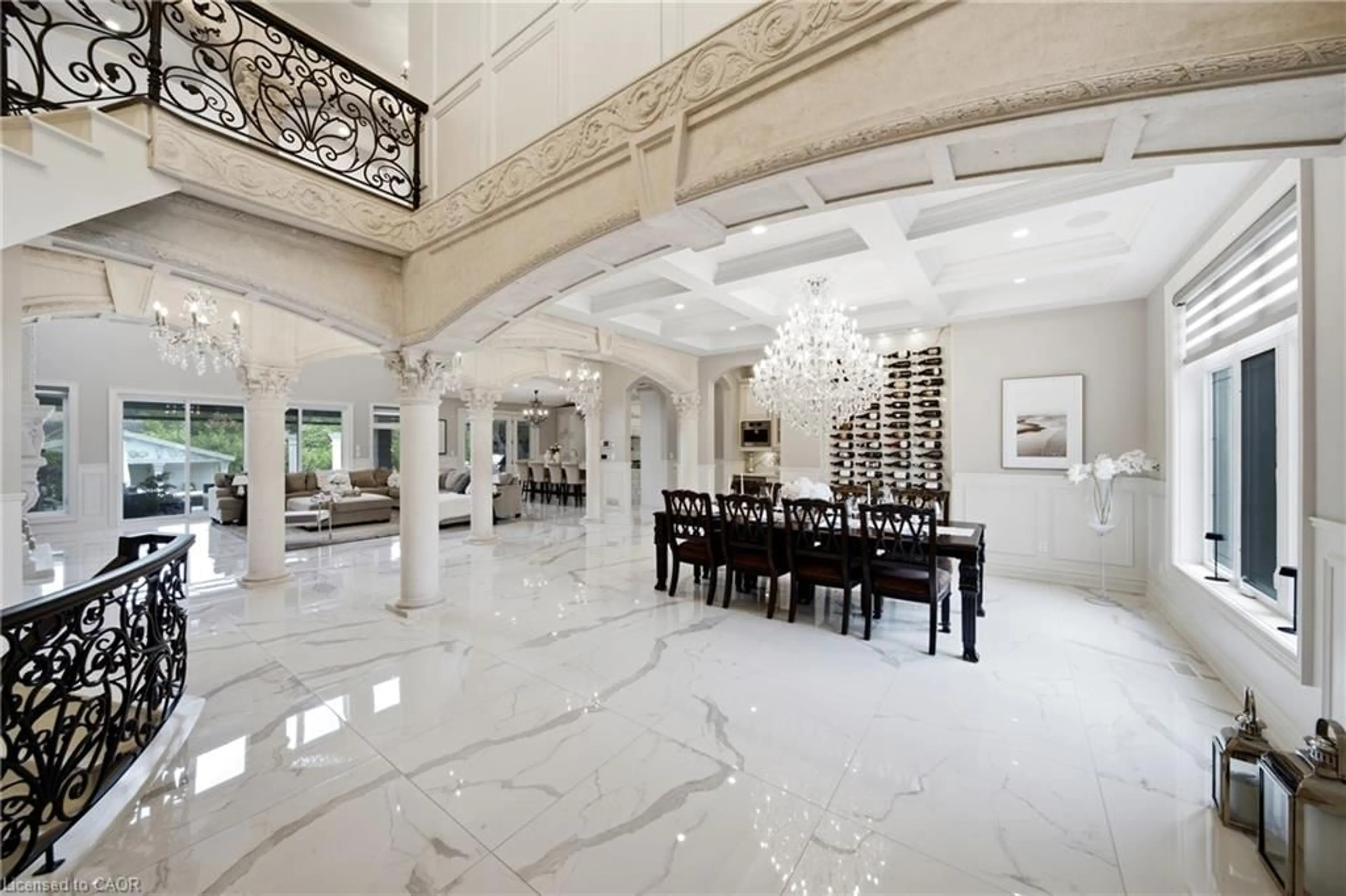 Indoor foyer for 7009 Wellington Rd 34, Puslinch Ontario N3C 2V4