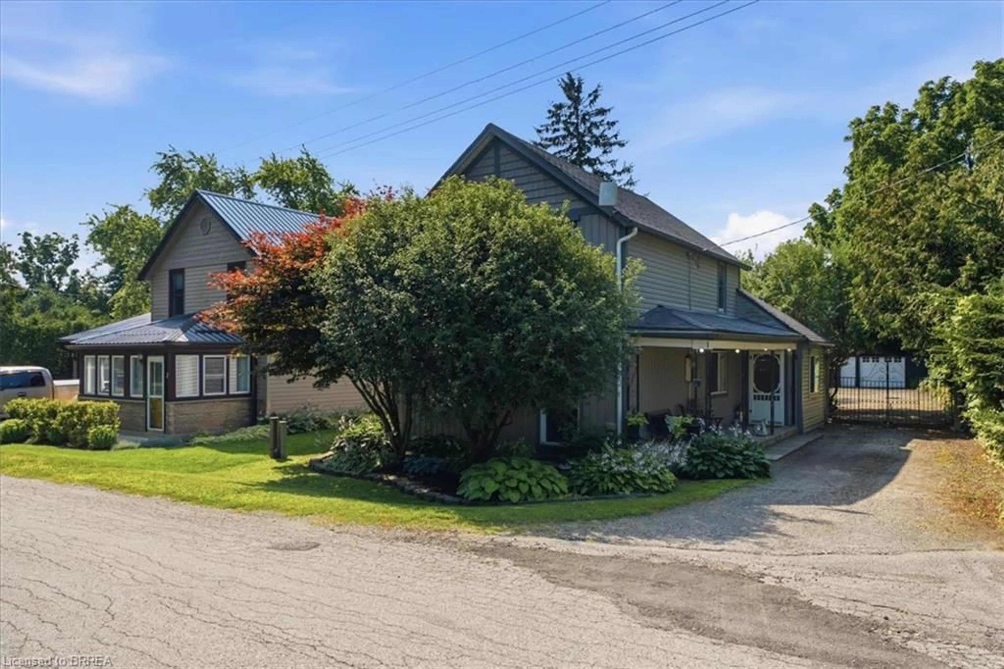 A pic from outside/outdoor area/front of a property/back of a property/a pic from drone, street for 5 Whitney St, Scotland Ontario N0E 1R0