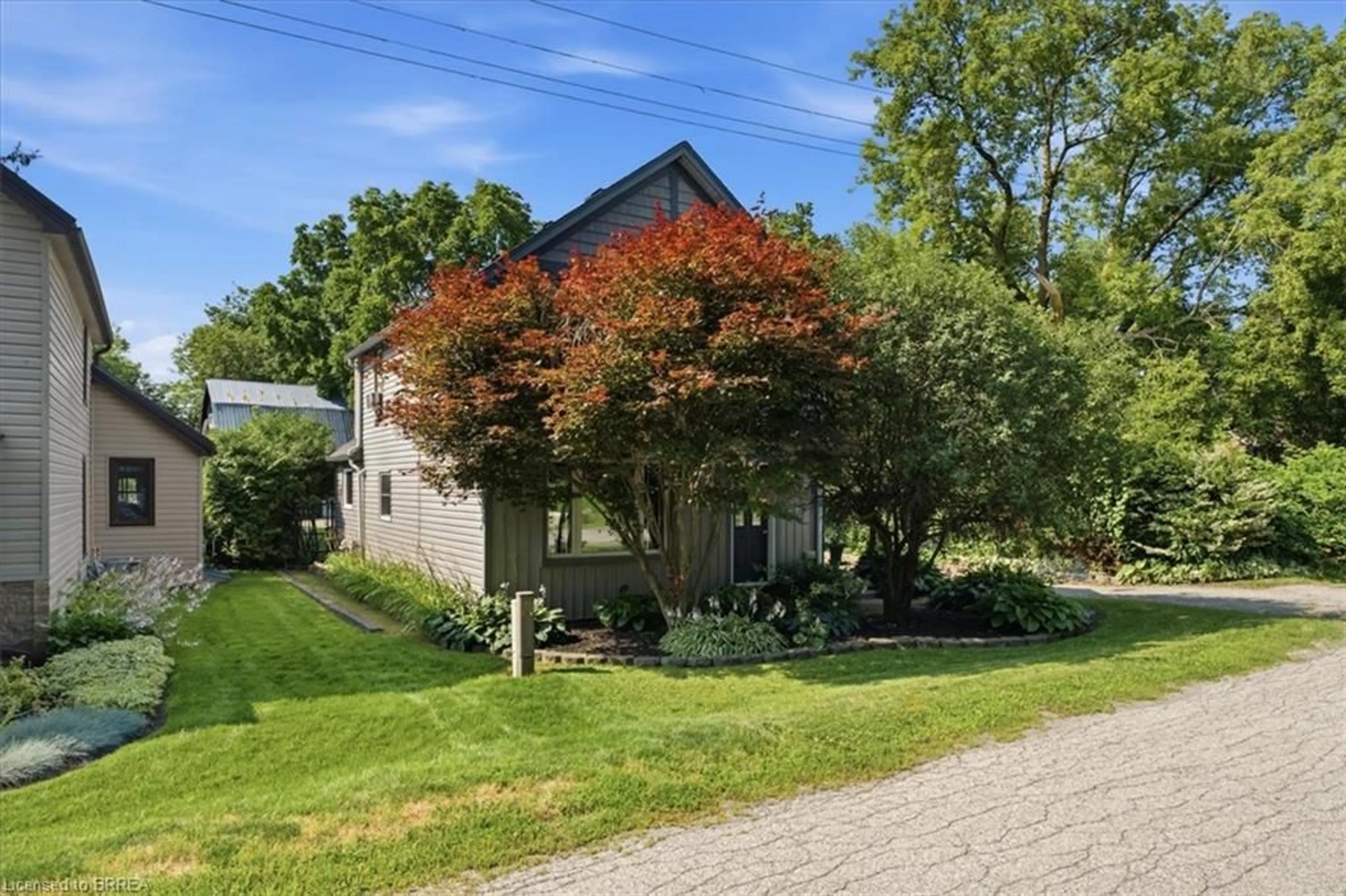 A pic from outside/outdoor area/front of a property/back of a property/a pic from drone, street for 5 Whitney St, Scotland Ontario N0E 1R0