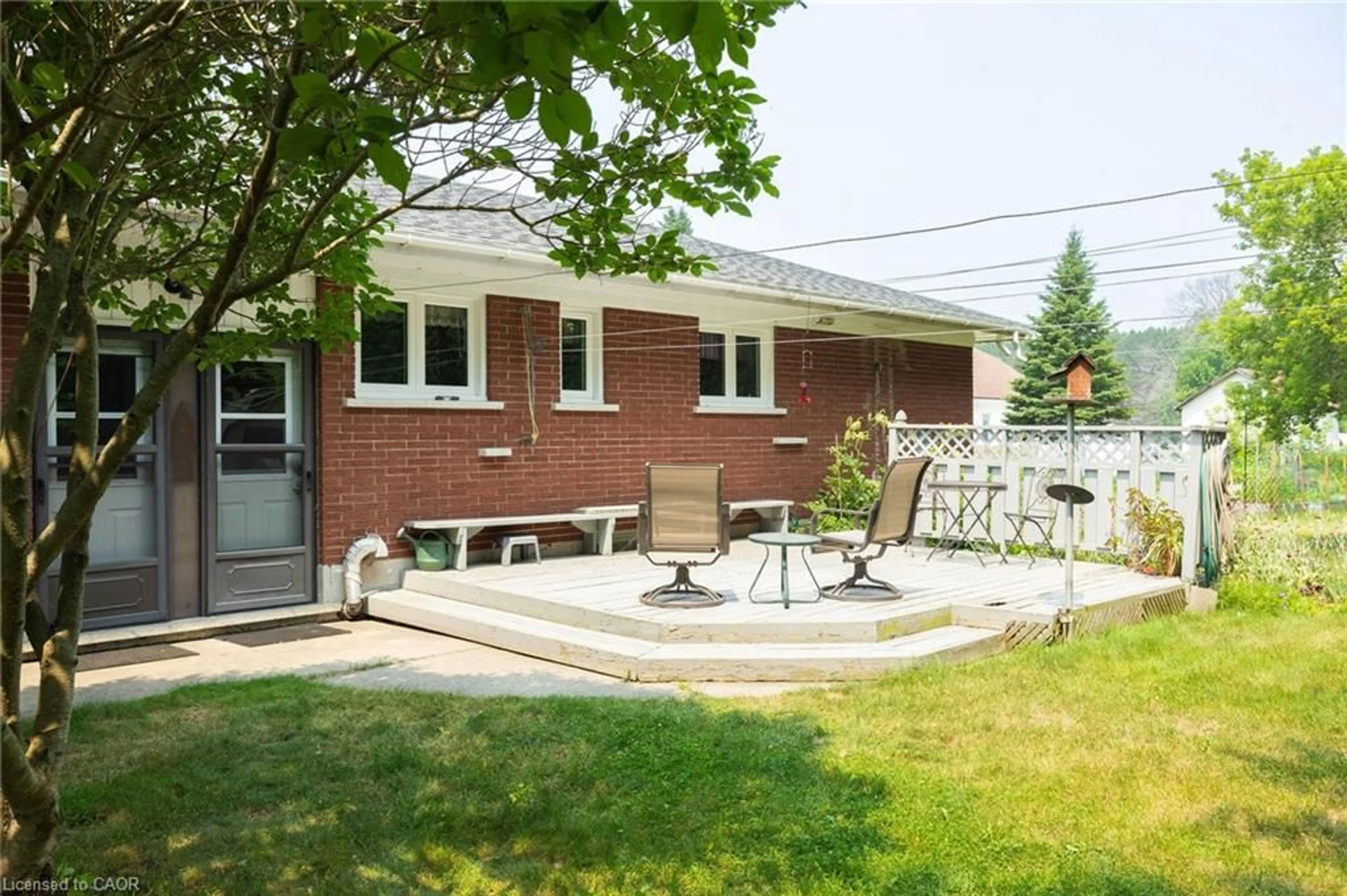 Patio, street for 452 Polojko Dr, Espanola Ontario P5E 1G6