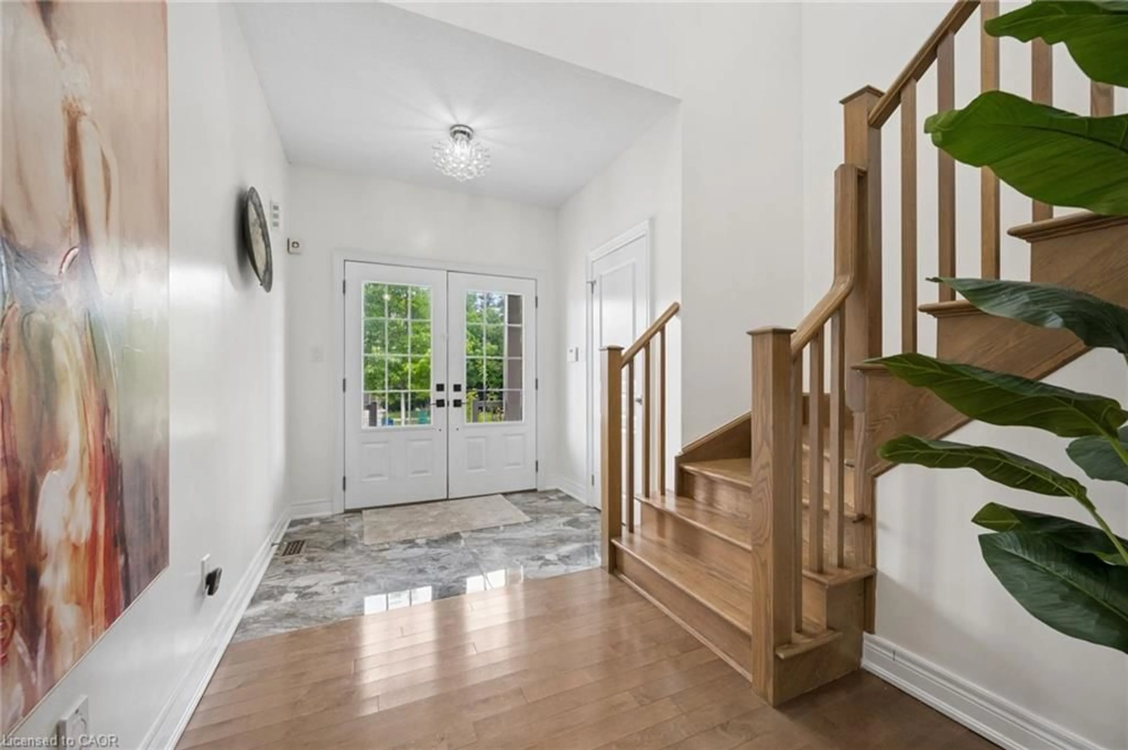 Indoor entryway for 145 Redtail St, Kitchener Ontario N2K 4J5