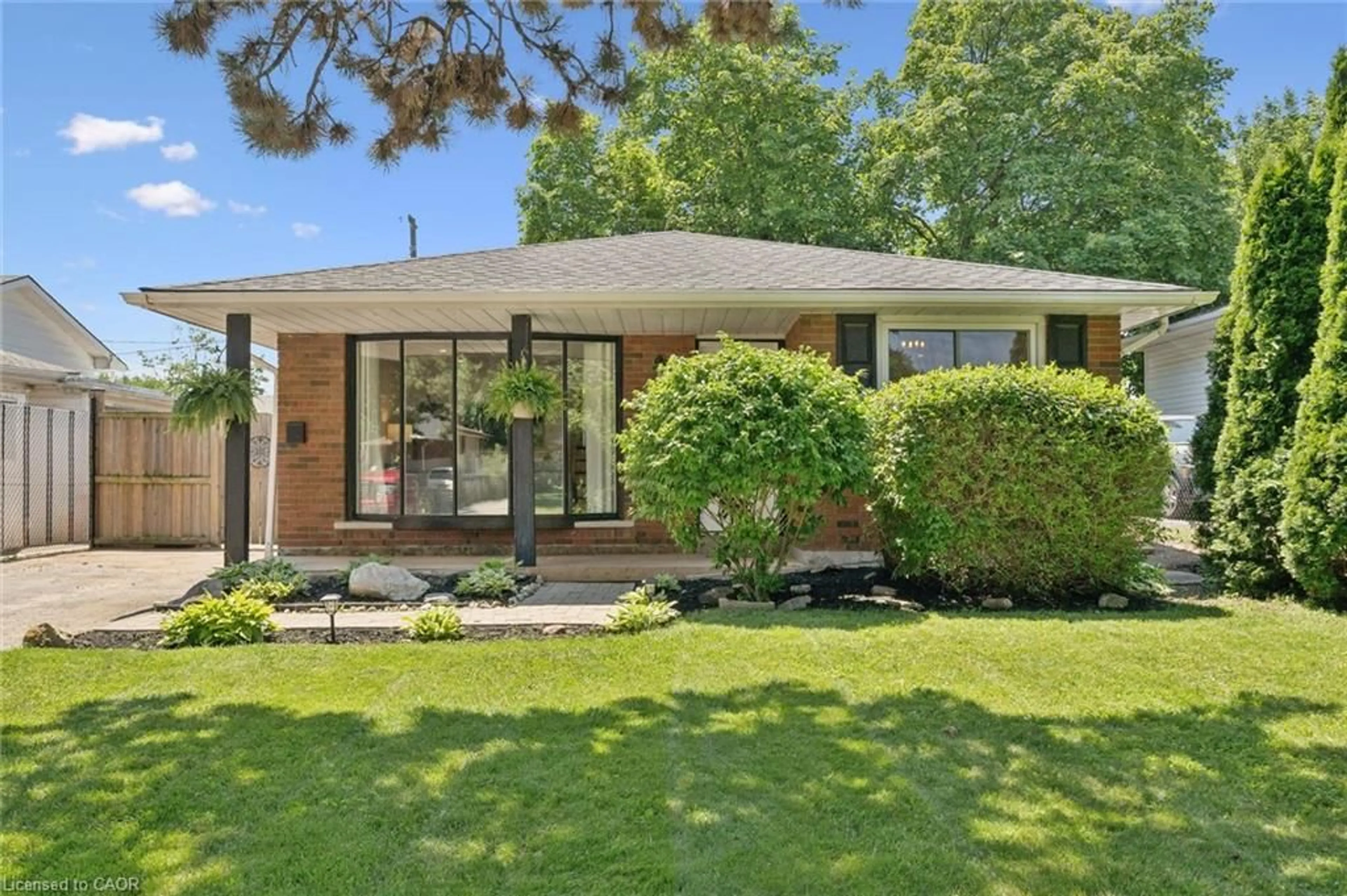 Home with brick exterior material, street for Cres, Burlington Ontario L7P 2P4