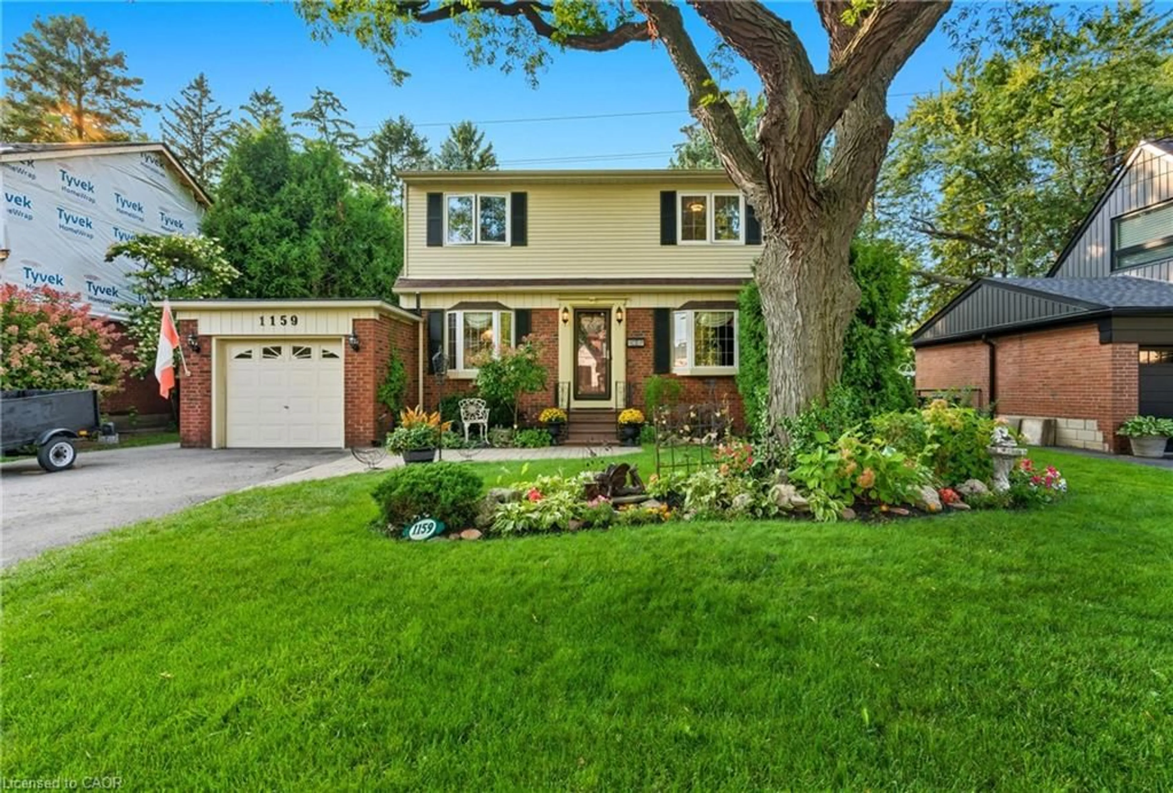 Home with brick exterior material, street for 1159 Greening Ave, Mississauga Ontario L4Y 1H3