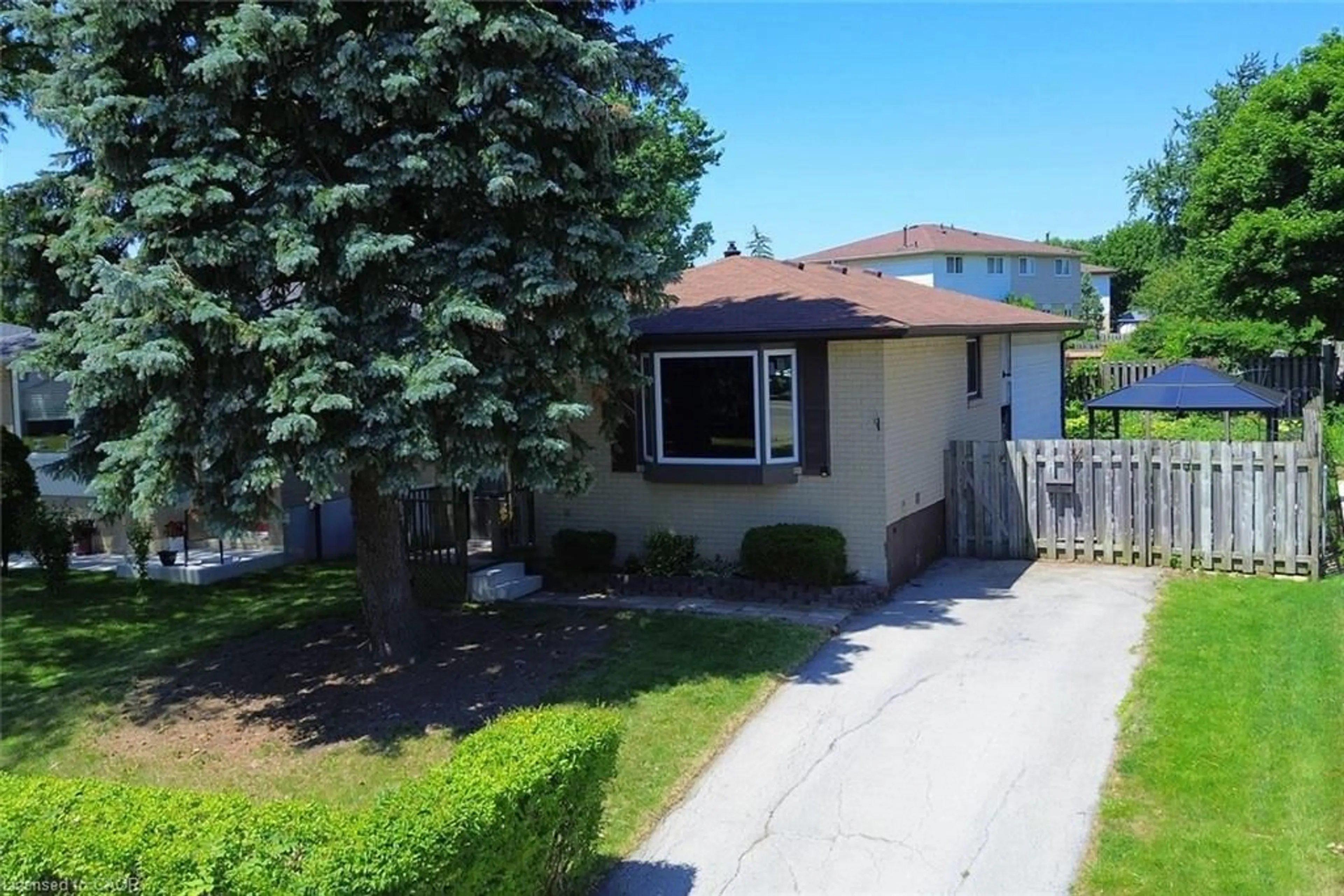 Unknown for St, Hamilton Ontario L8W 1J8
