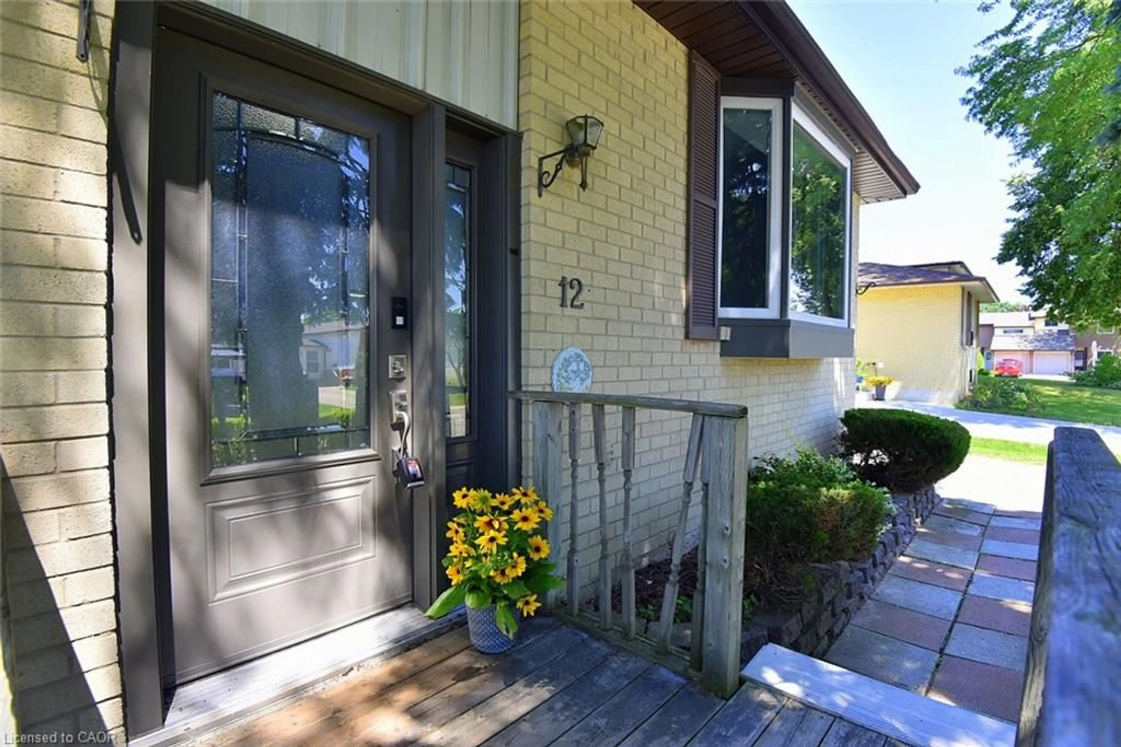 Unknown for St, Hamilton Ontario L8W 1J8