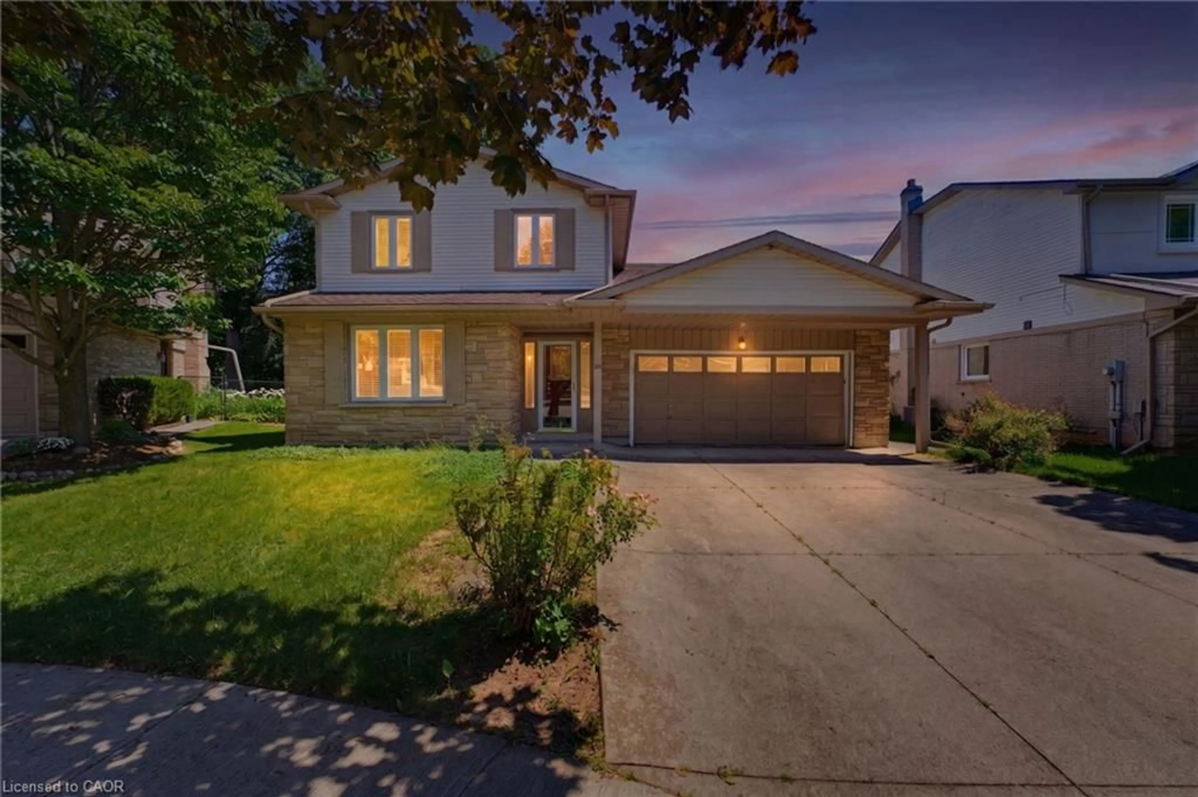 Home with brick exterior material, street for Dr, Dundas Ontario L9H 6M7