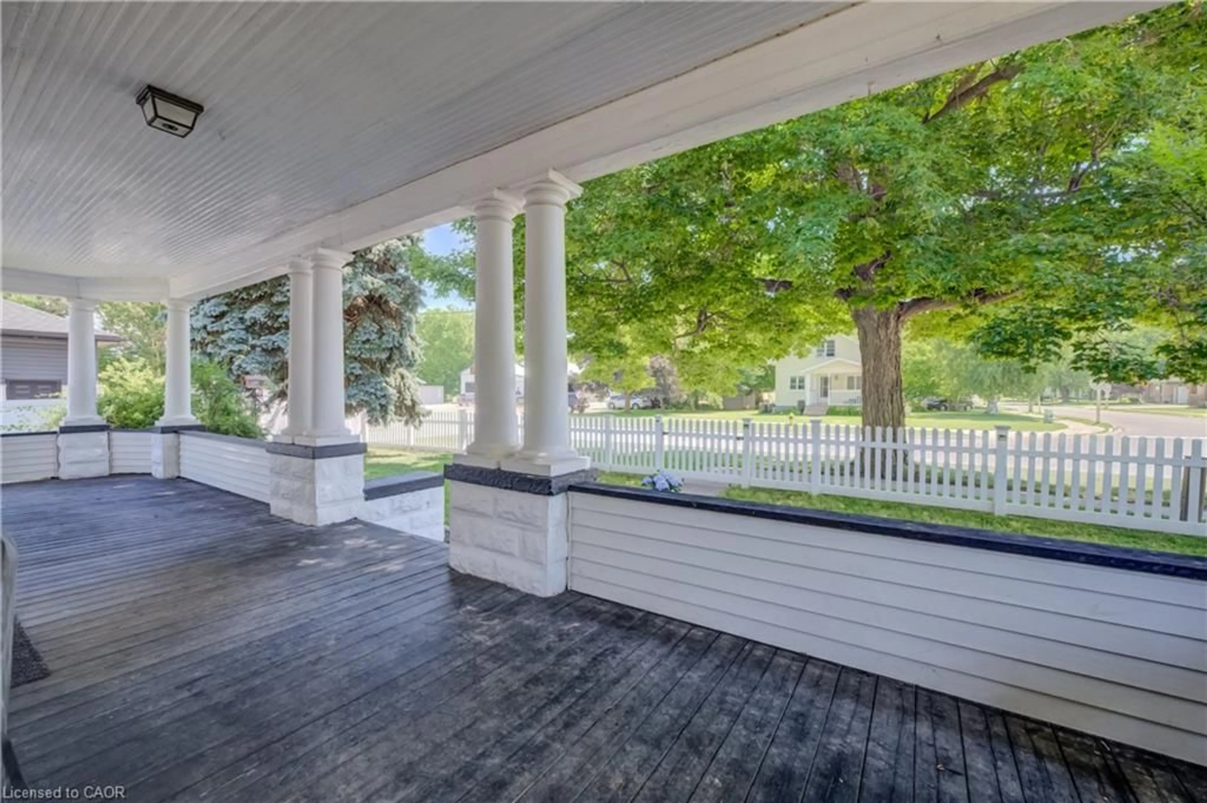 Patio, street for 290 Turnberry St, Brussels Ontario N0G 1H0