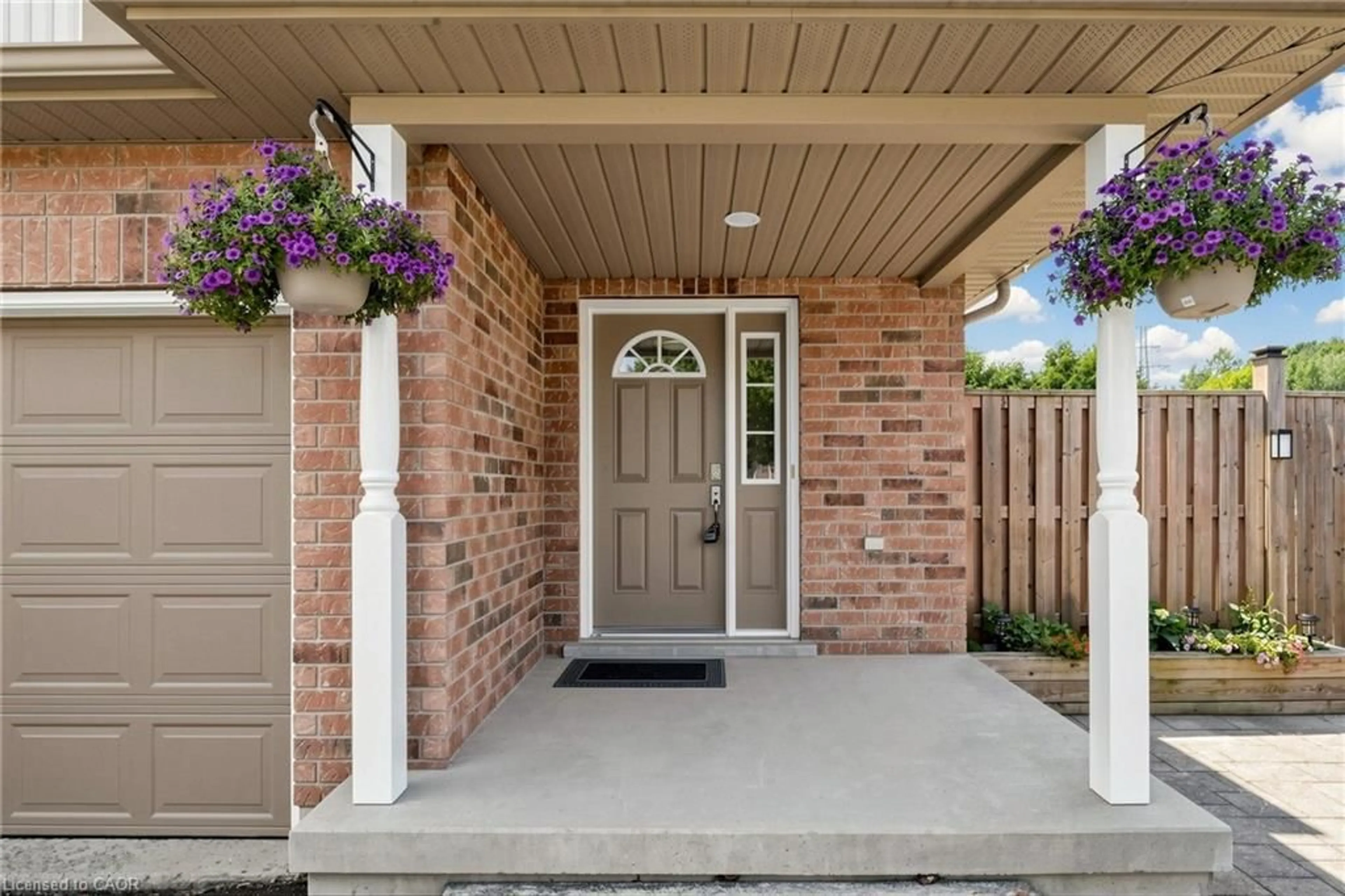 Indoor entryway for Ave, Waterloo Ontario N2T 2Z3