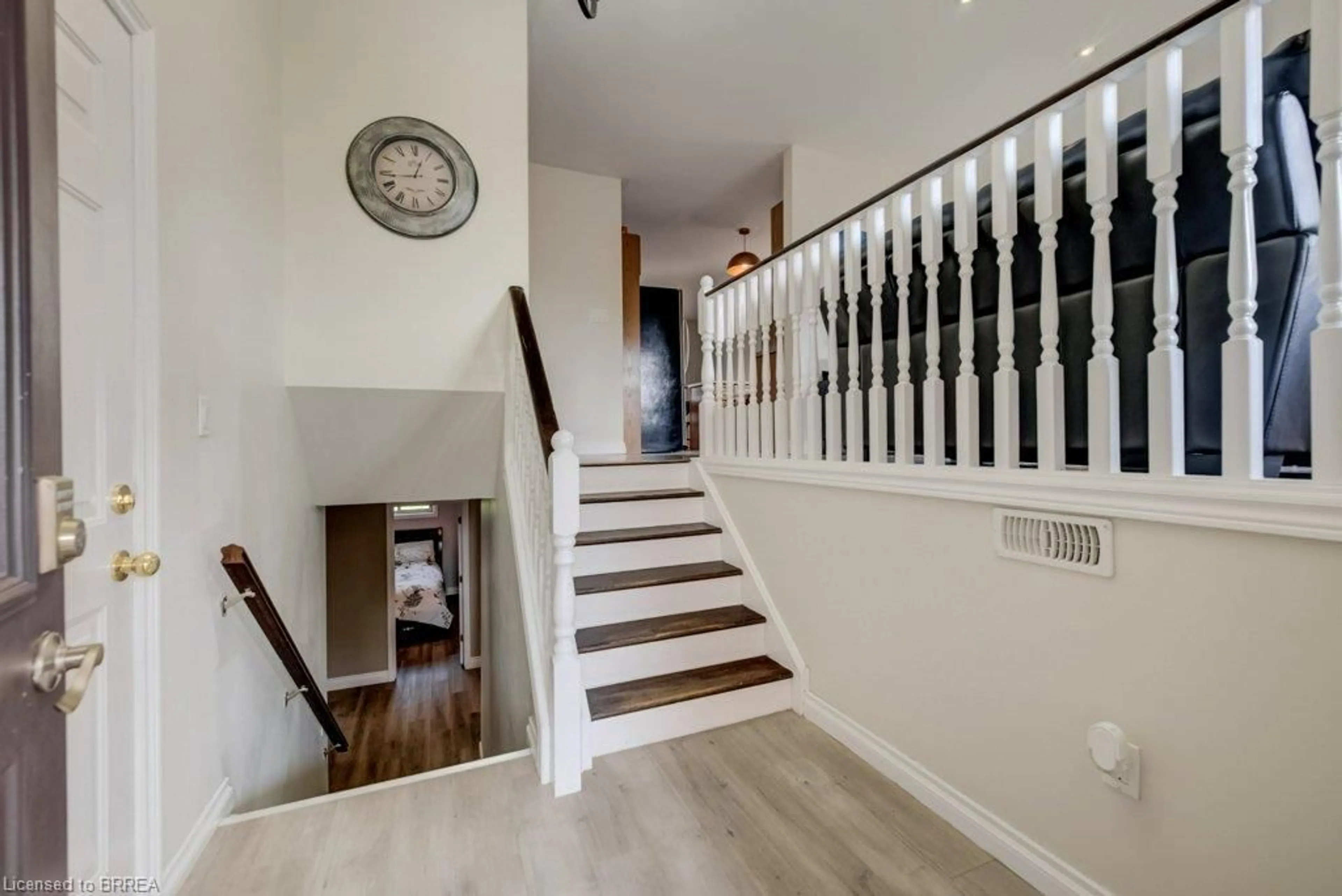 Stairs for 50 Dowden Ave, Brantford Ontario N3T 6R5
