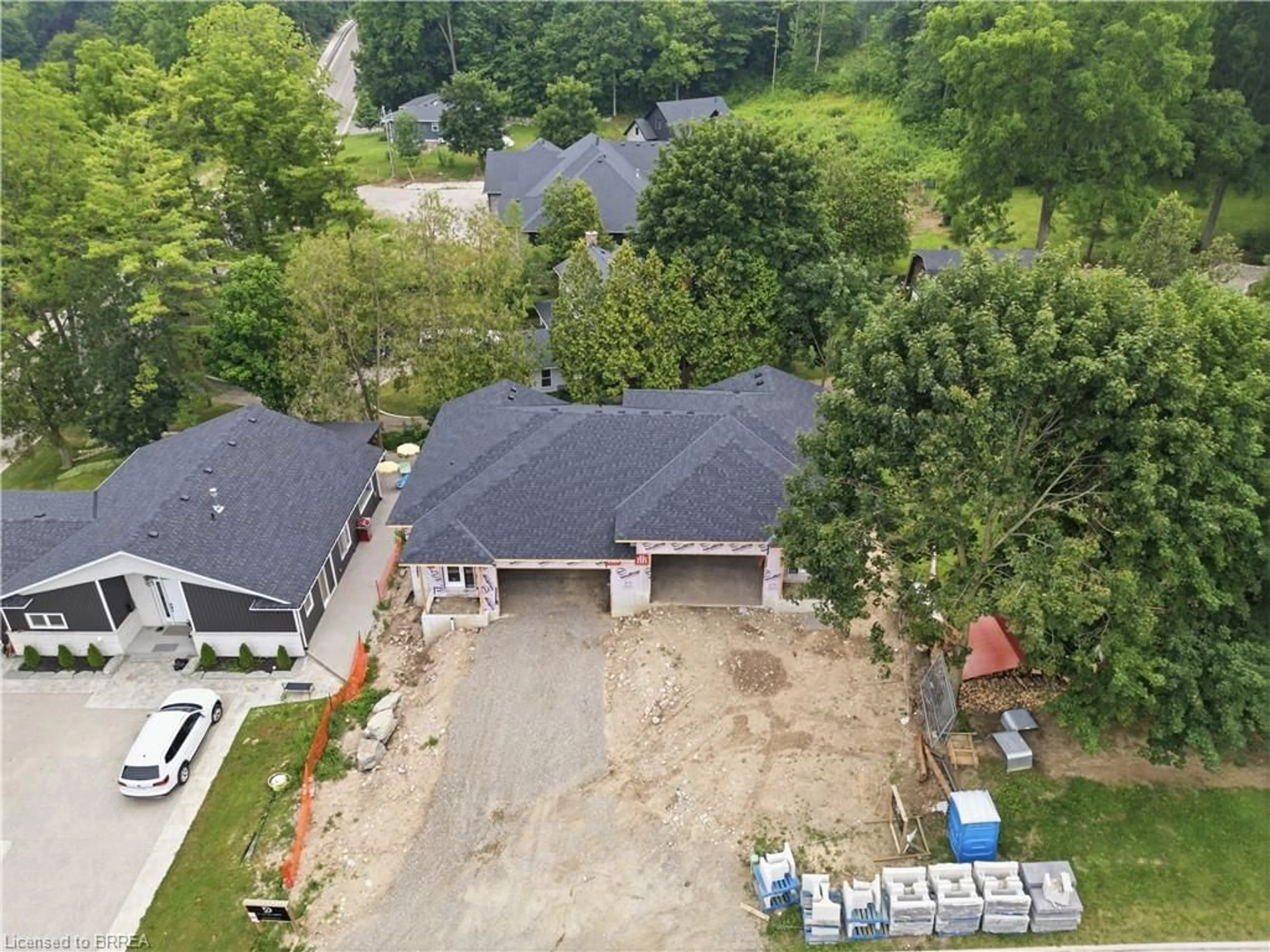 A pic from outside/outdoor area/front of a property/back of a property/a pic from drone, street for 63 Laurel St, Paris Ontario N3L 2H2