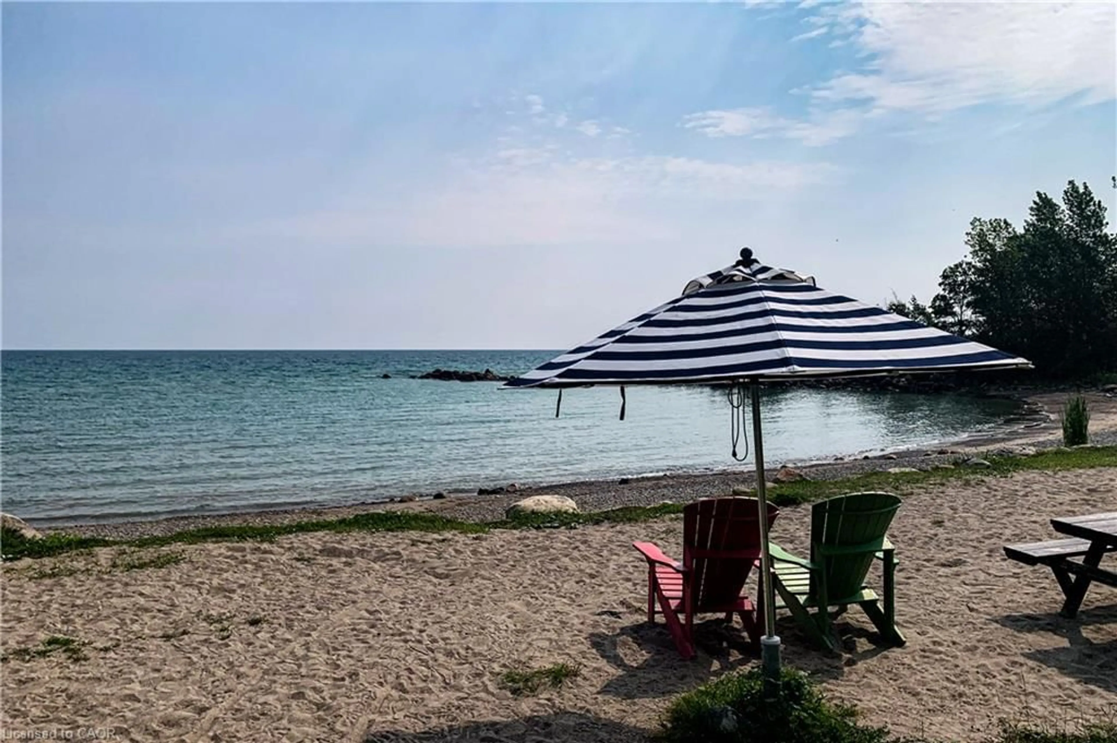 Patio, water/lake/river/ocean view for 121 Sladden Crt, The Blue Mountains Ontario N0H 2P0