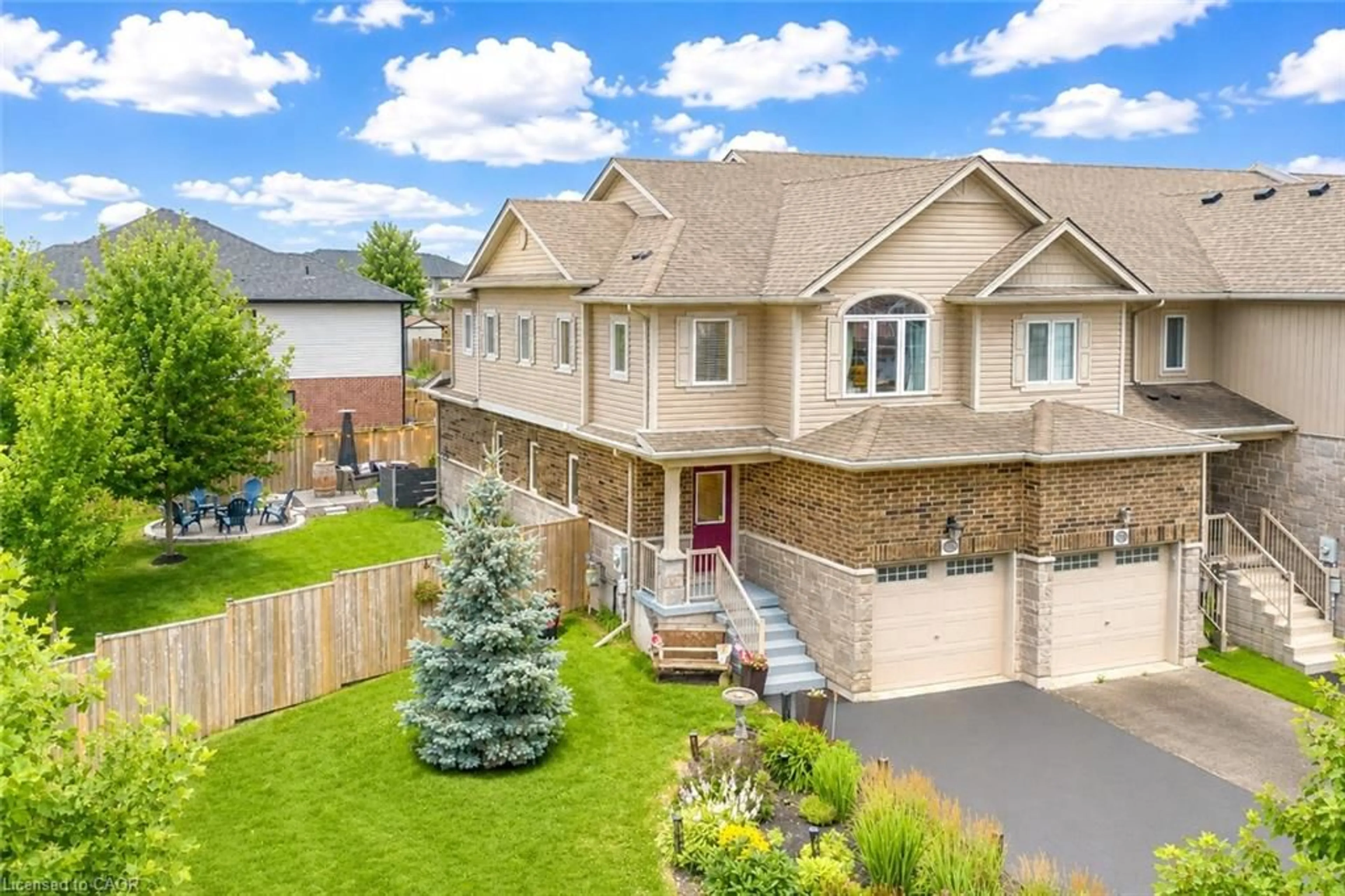 A pic from outside/outdoor area/front of a property/back of a property/a pic from drone, street for 168 Maitland St, Kitchener Ontario N2R 0C3