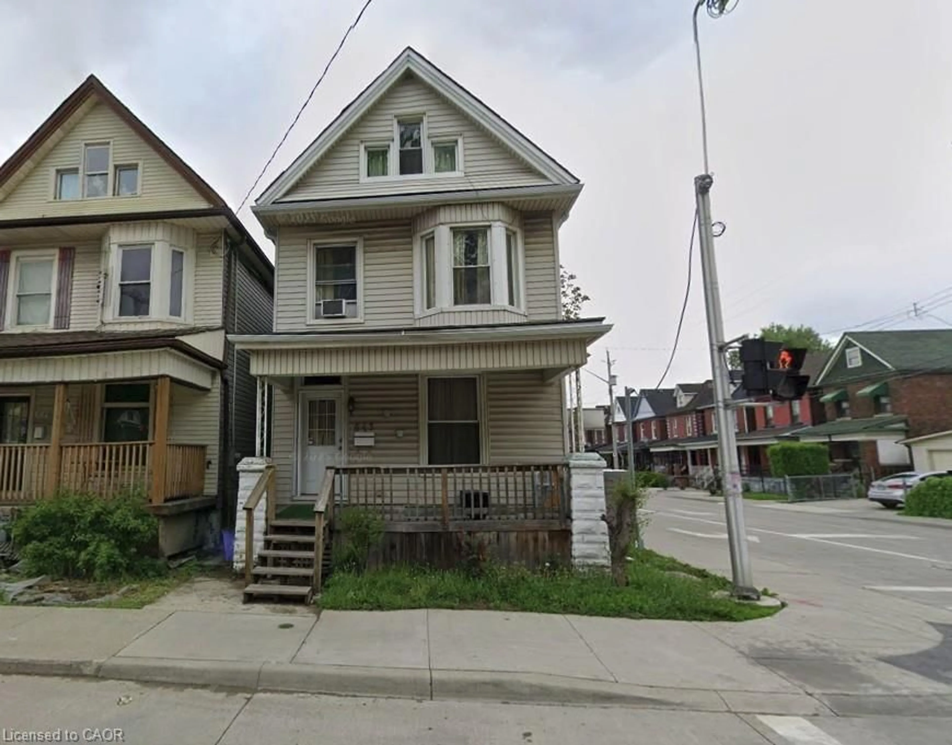Unknown for 643 Wilson St, Hamilton Ontario L8L 1V2