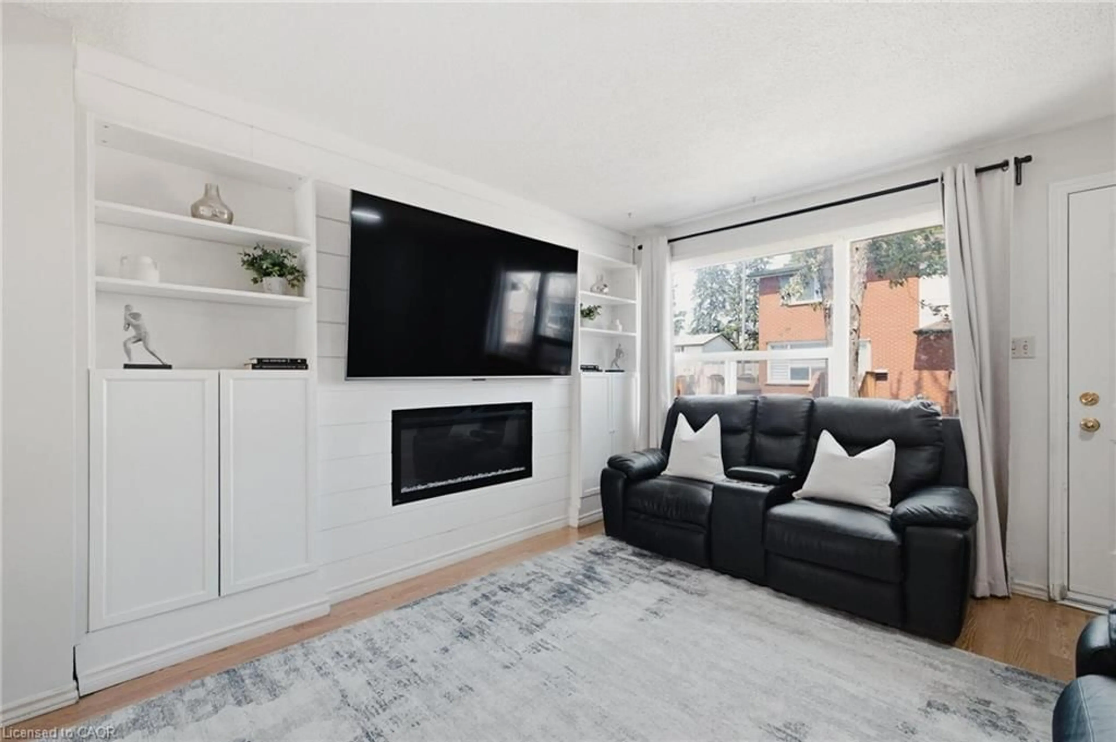 Living room with furniture, unknown for Ave, Kitchener Ontario N2A 2L7