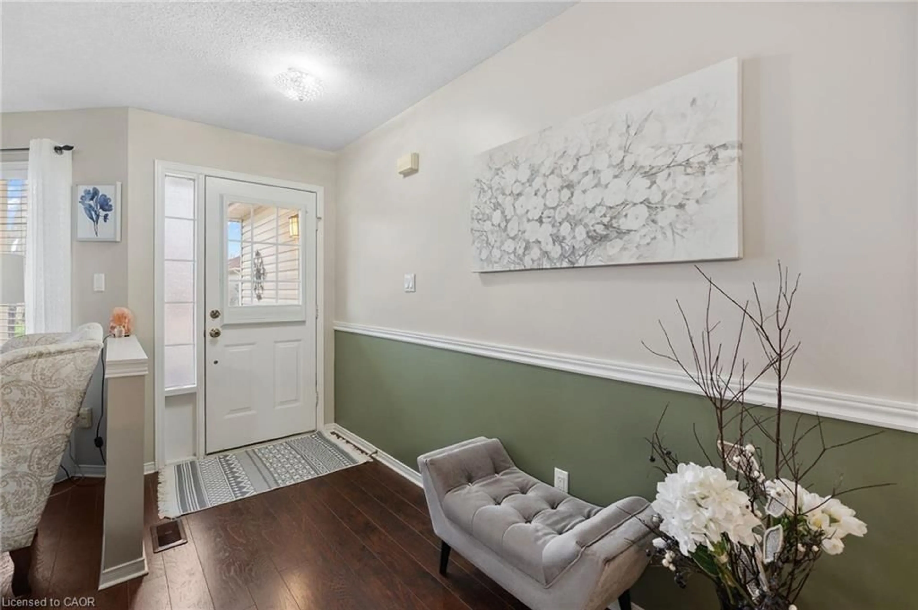 Indoor entryway for 21 Long Point Blvd, Port Rowan Ontario N0E 1M0