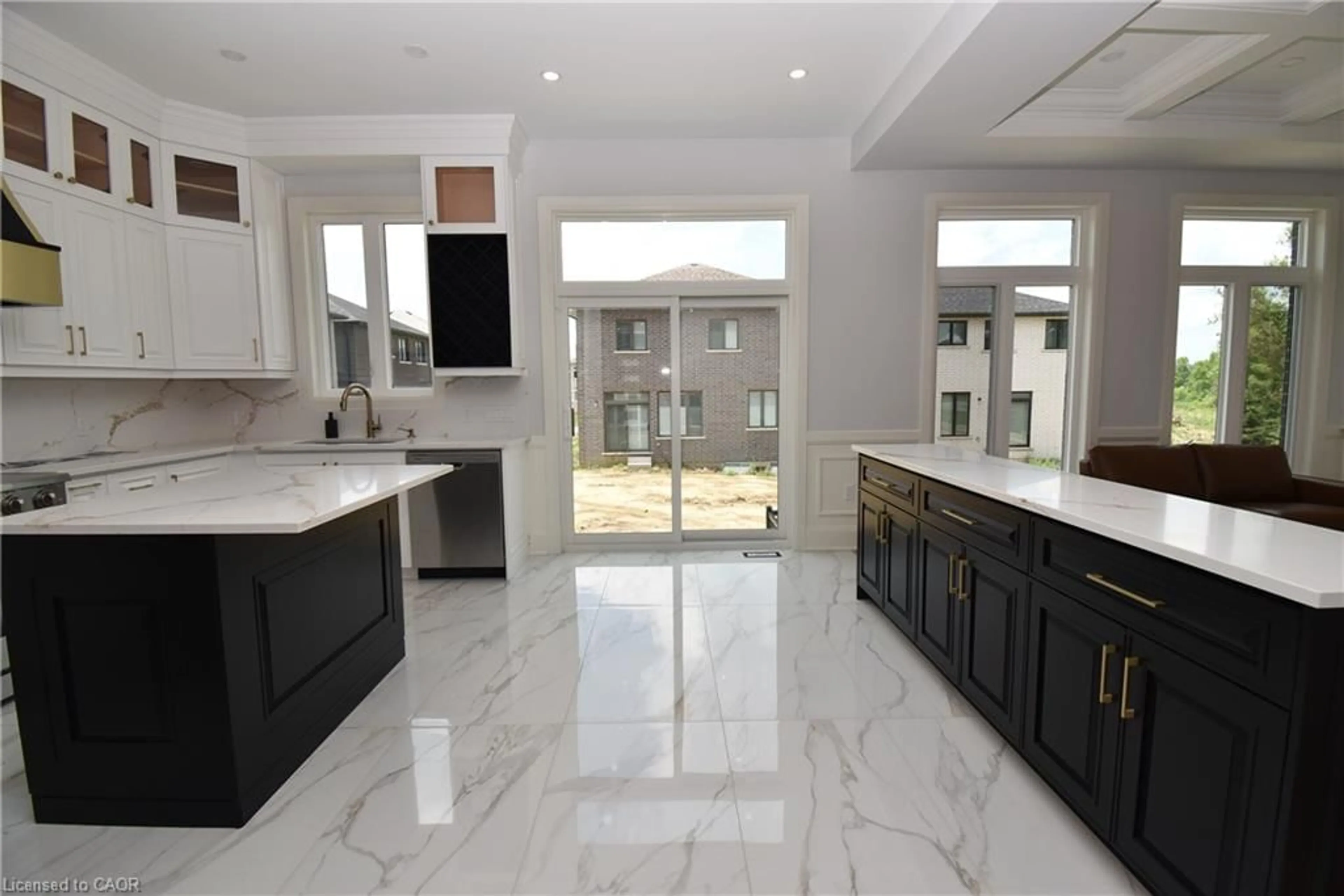 Open concept kitchen, ceramic/tile floor for 1184 West 5th St, Hamilton Ontario L9B 1J6