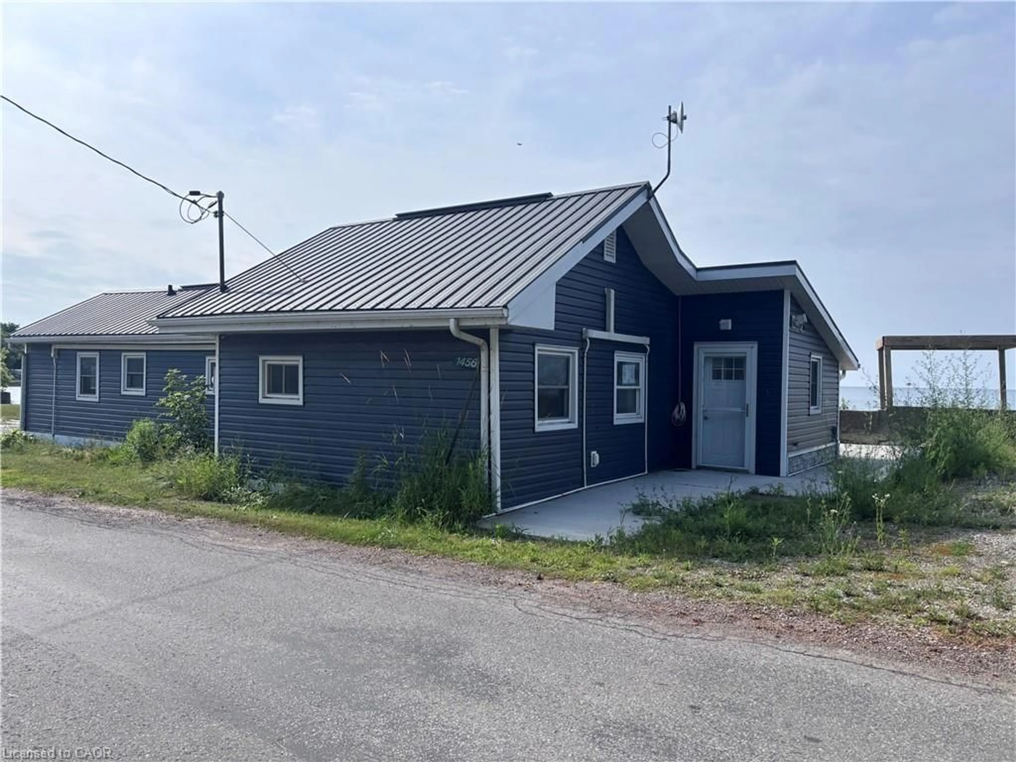 Shed for 1456 Lakeshore Rd, Selkirk Ontario N0A 1P0