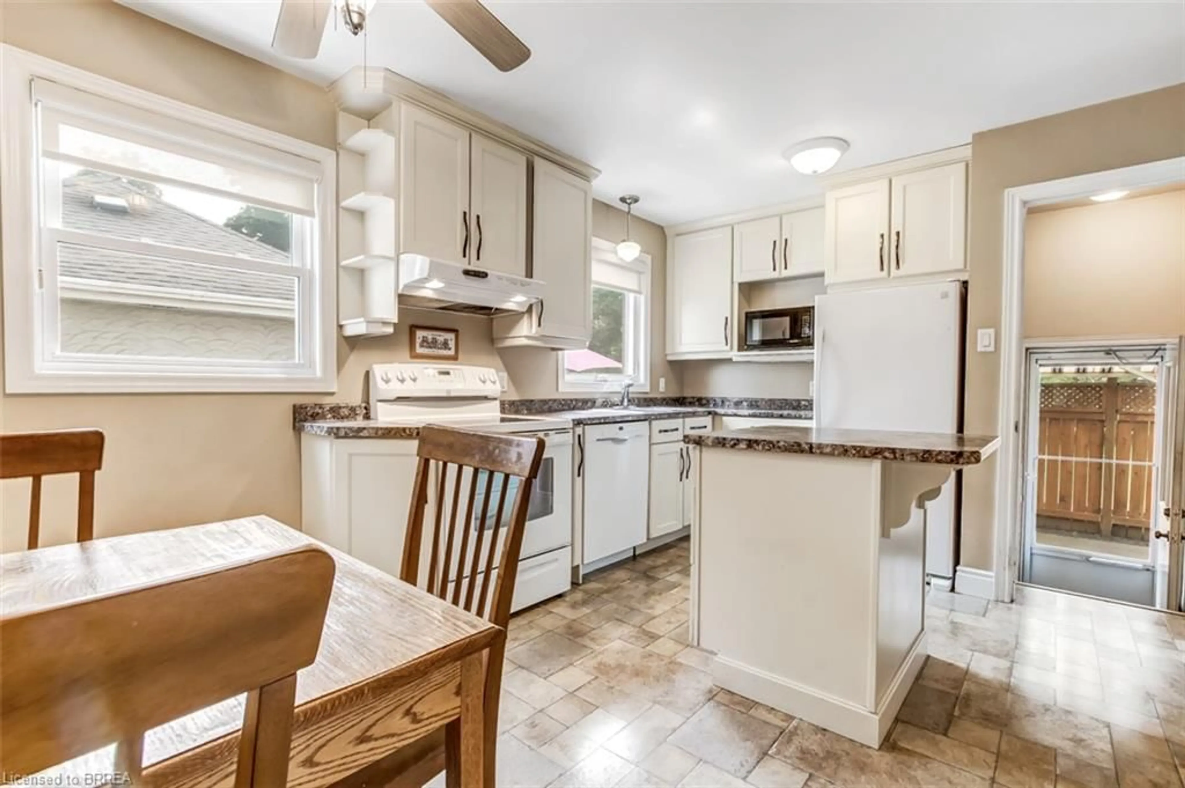 Open concept kitchen, ceramic/tile floor for 393 Marlborough St, Brantford Ontario N3S 4V4