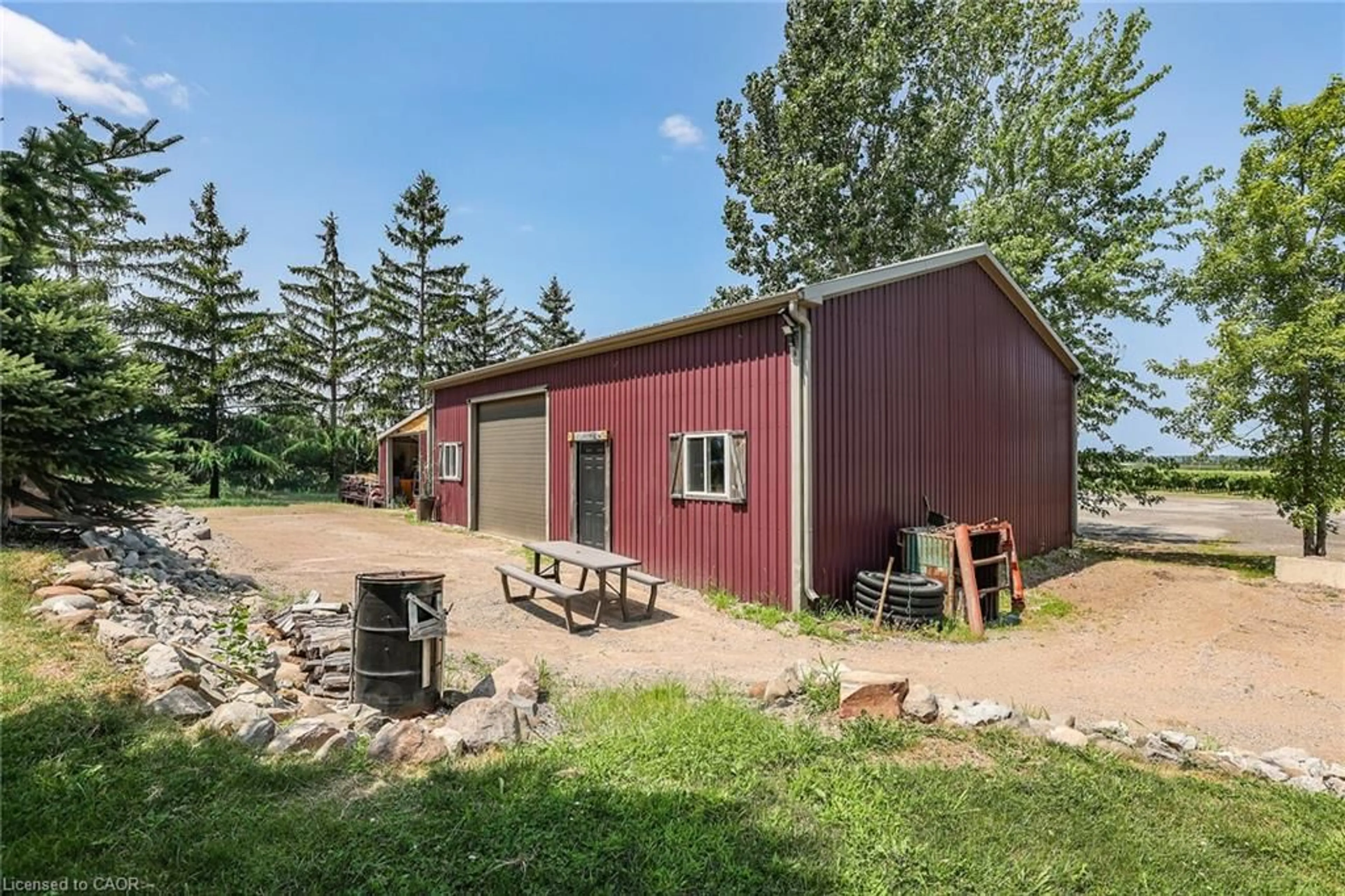 Shed for 3745 King St, Vineland Ontario L0R 2C0