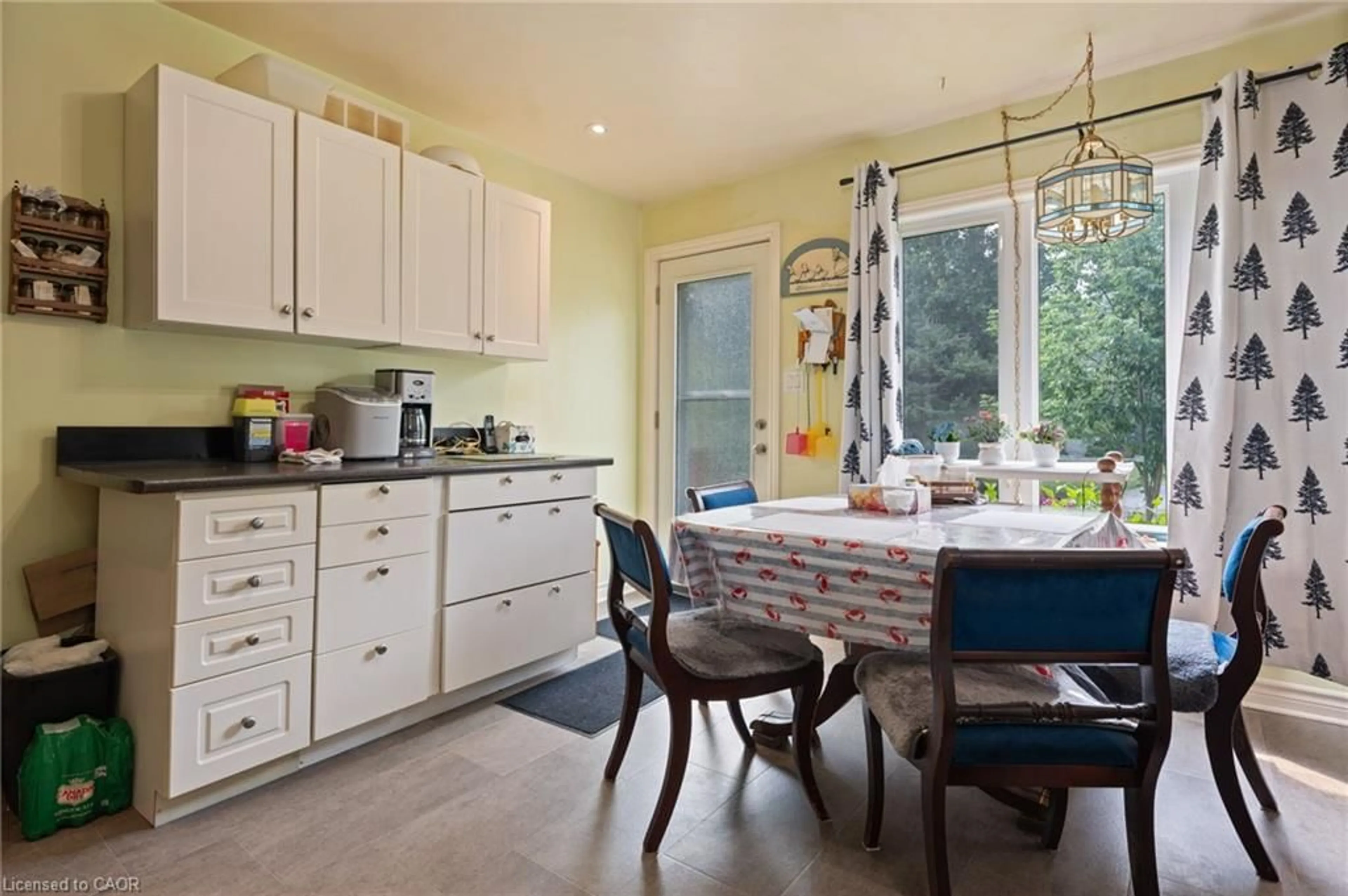Standard kitchen, unknown for 24 Lakeview Cres, St. Williams Ontario N0E 1P0