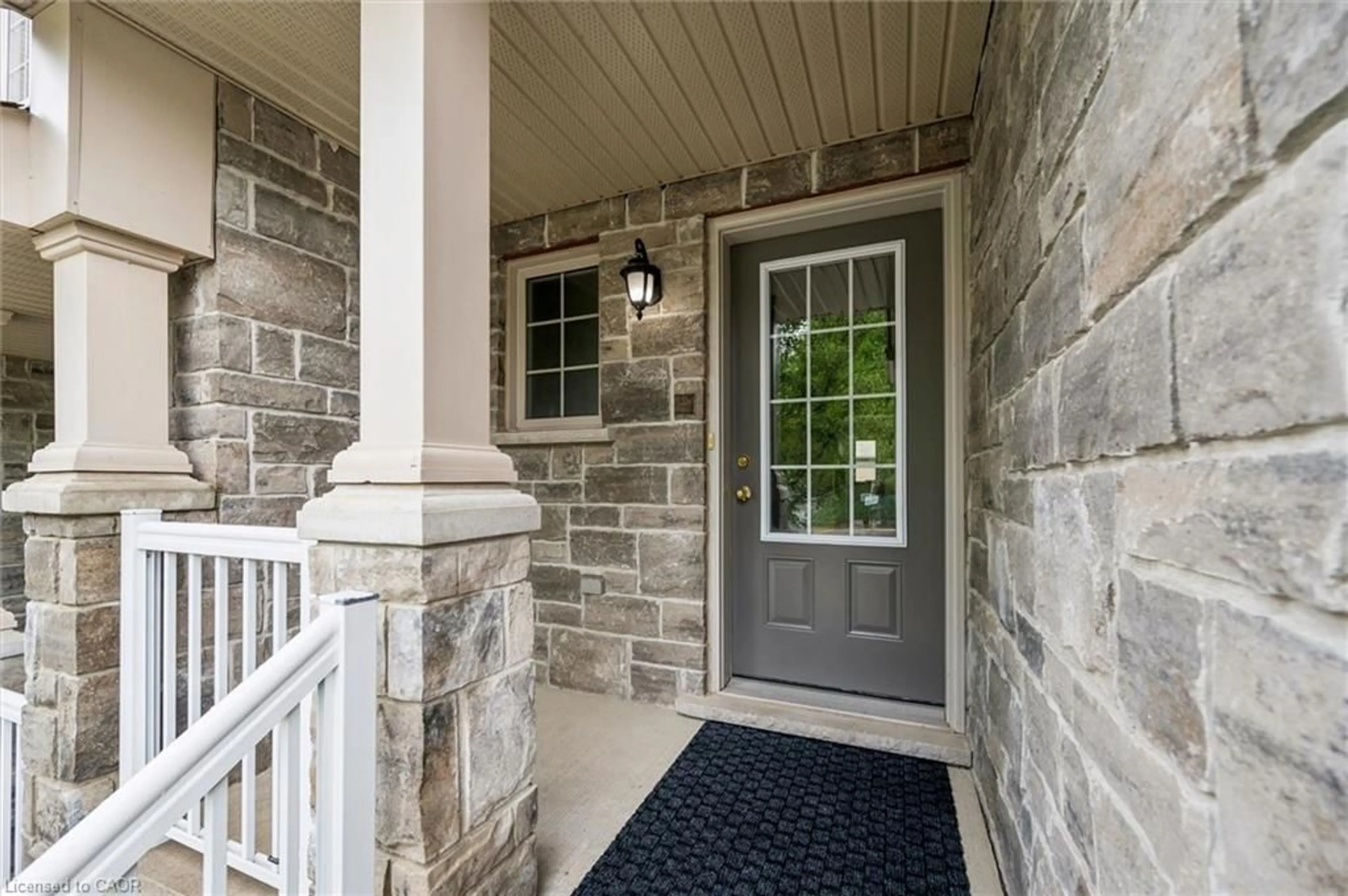 Indoor entryway for 7 Upper Mercer St #M49, Kitchener Ontario N2A 0B9