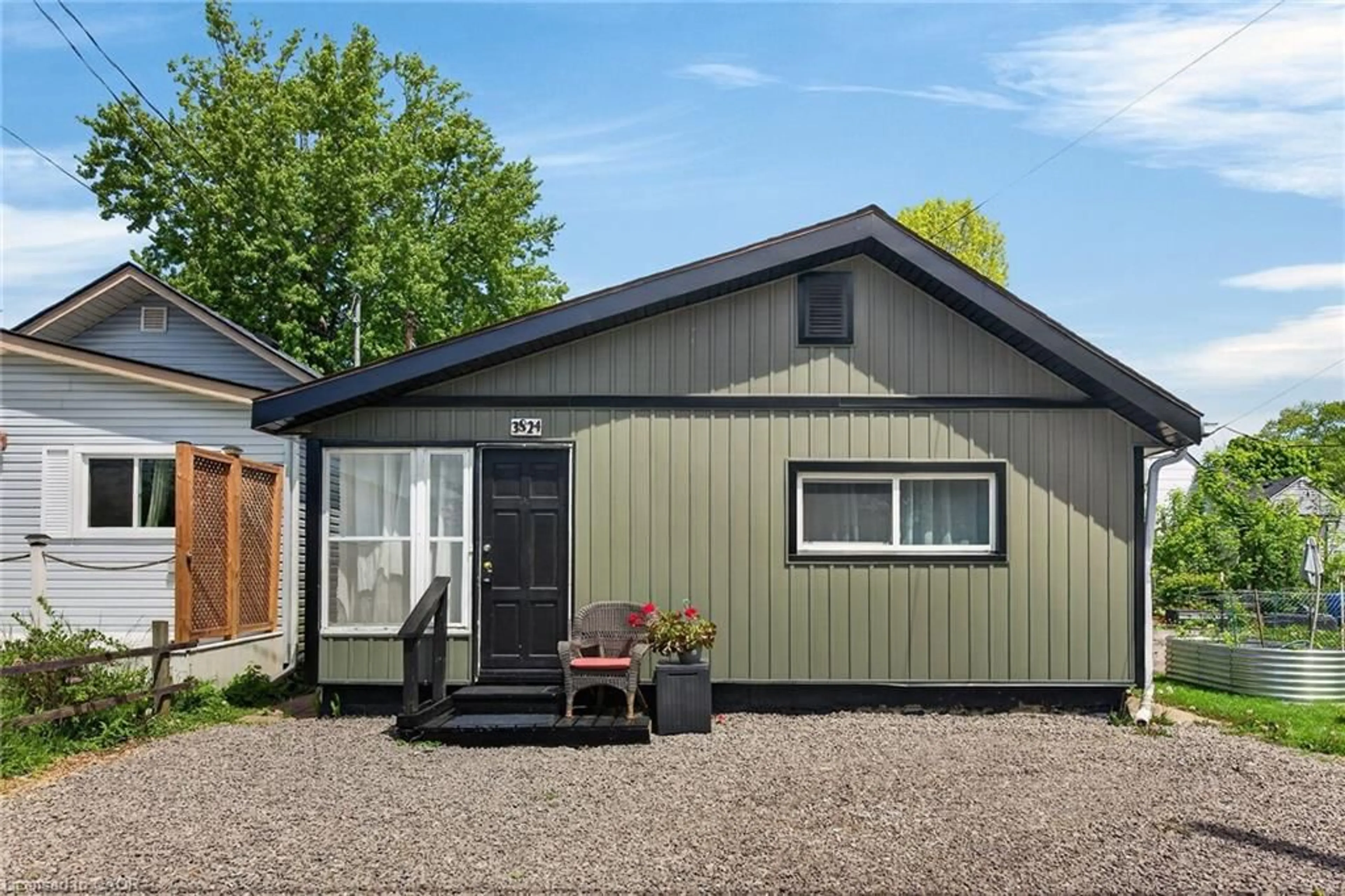 Shed for 3824 Roxborough Ave, Crystal Beach Ontario L0S 1B0