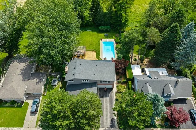 9 Stella St, Pelham 4