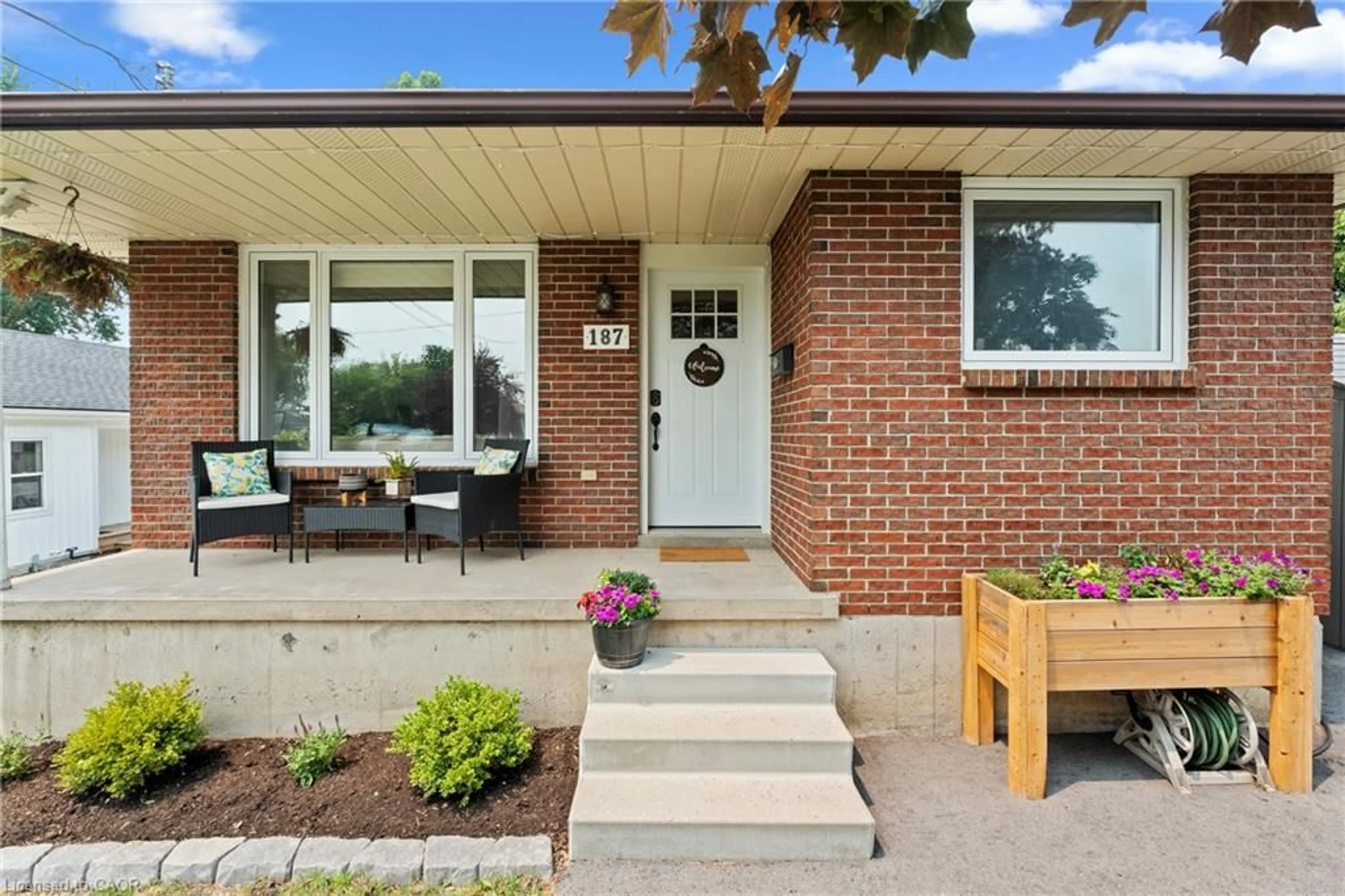 Home with brick exterior material, street for 187 Dufferin St, Smithville Ontario L0R 2A0
