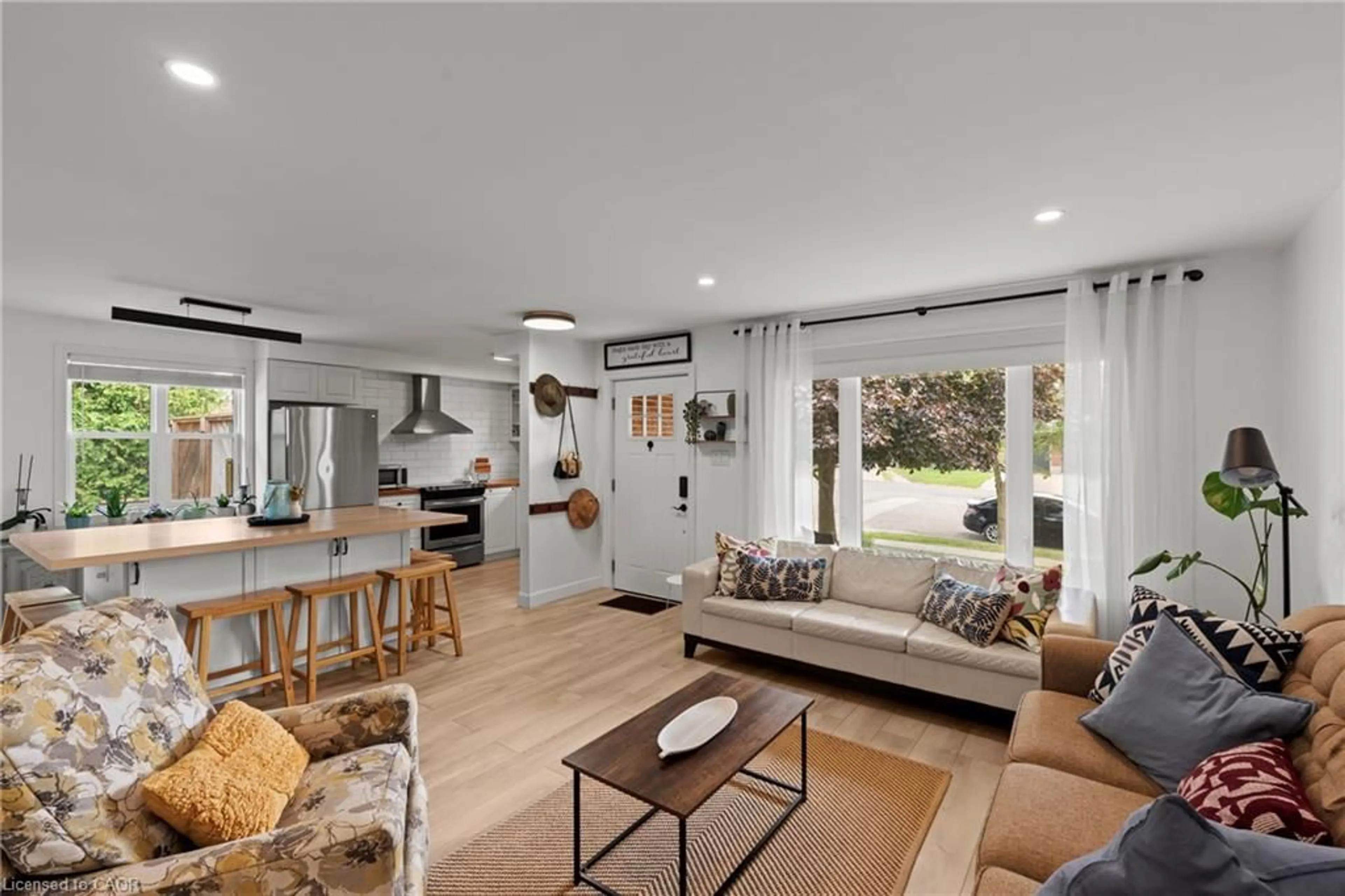 Open concept kitchen, unknown for 187 Dufferin St, Smithville Ontario L0R 2A0
