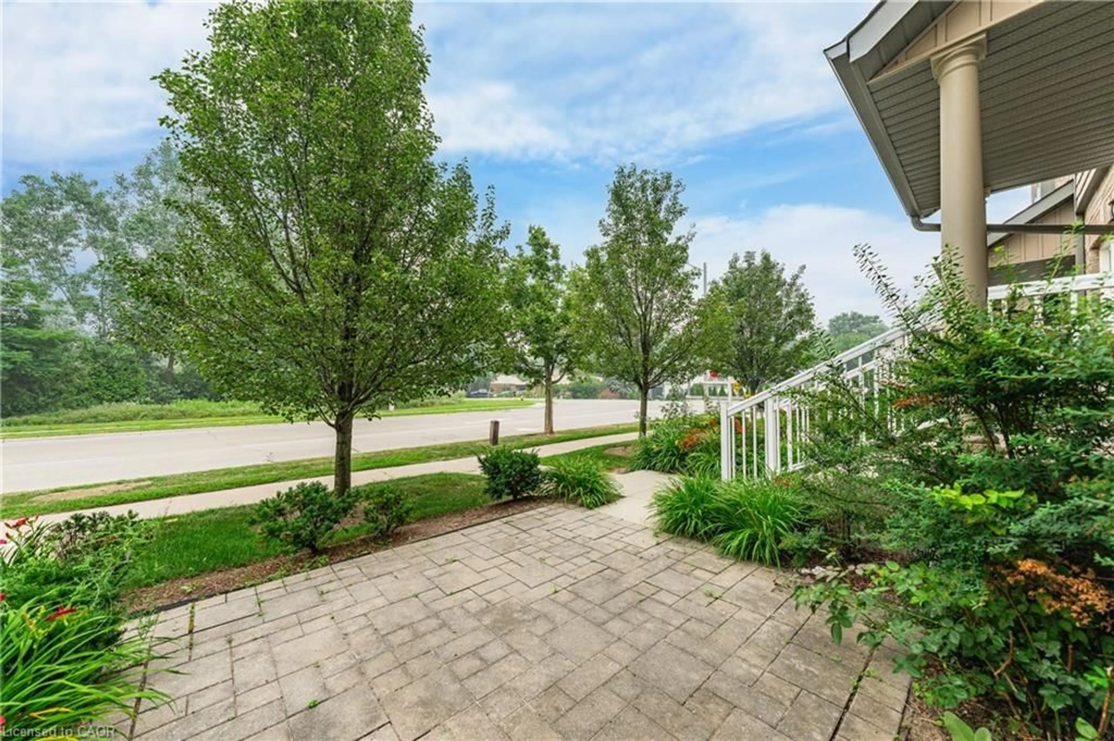 Patio, street for 275 Old Huron Rd #6, Kitchener Ontario N2R 1P9