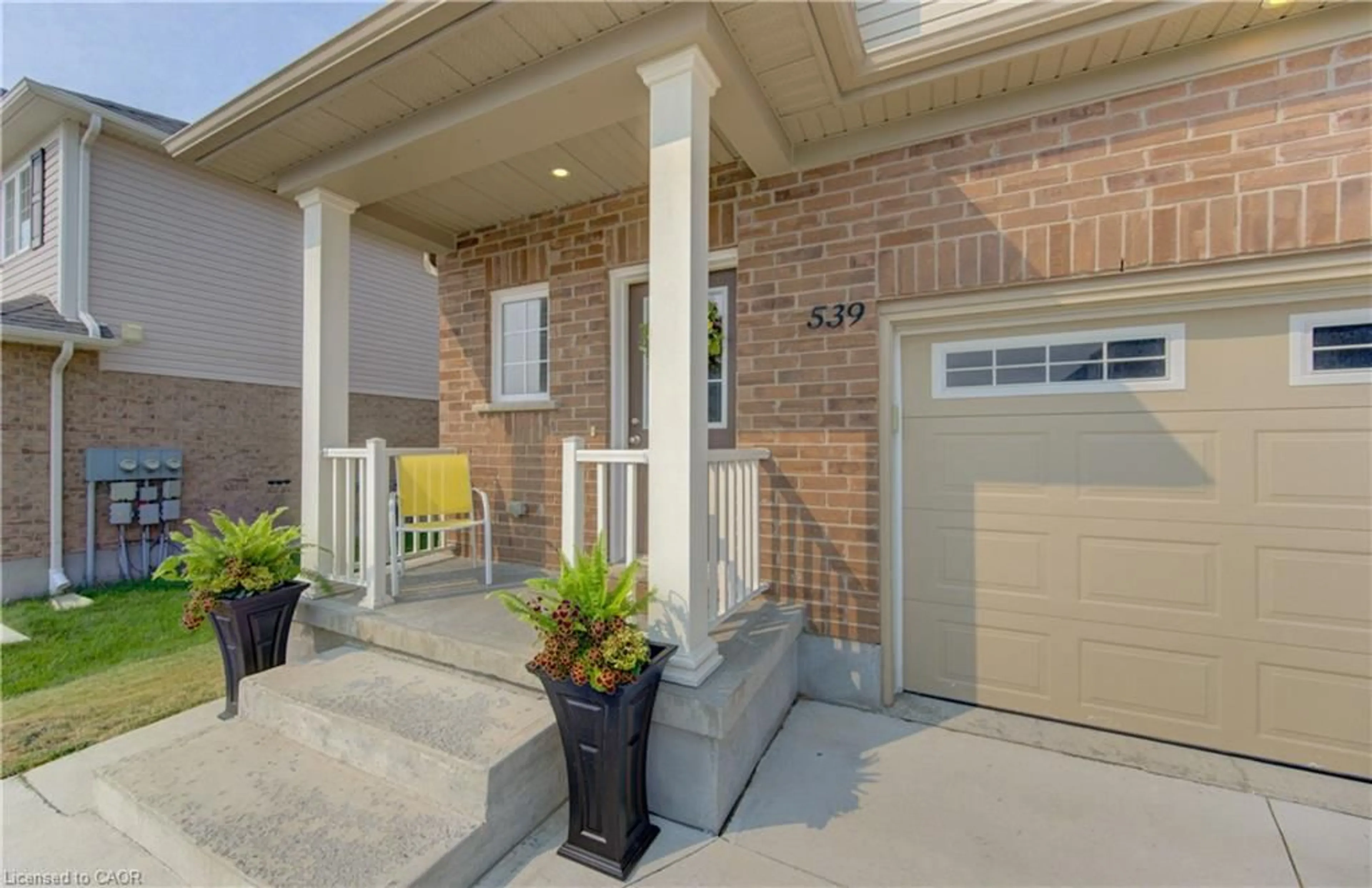Indoor entryway for 539 Rivertrail Ave, Kitchener Ontario N2A 0K1