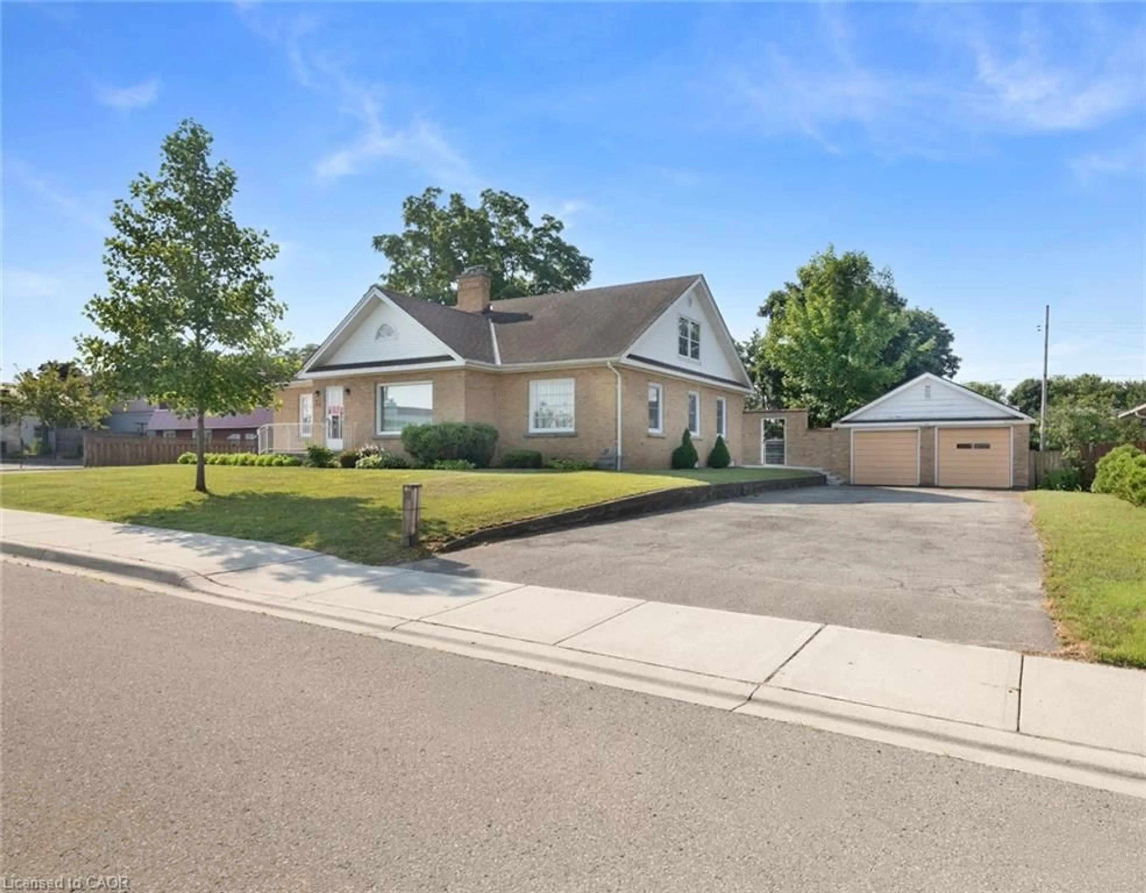 Unknown for 24 Pine St, Delhi Ontario N4B 1N6