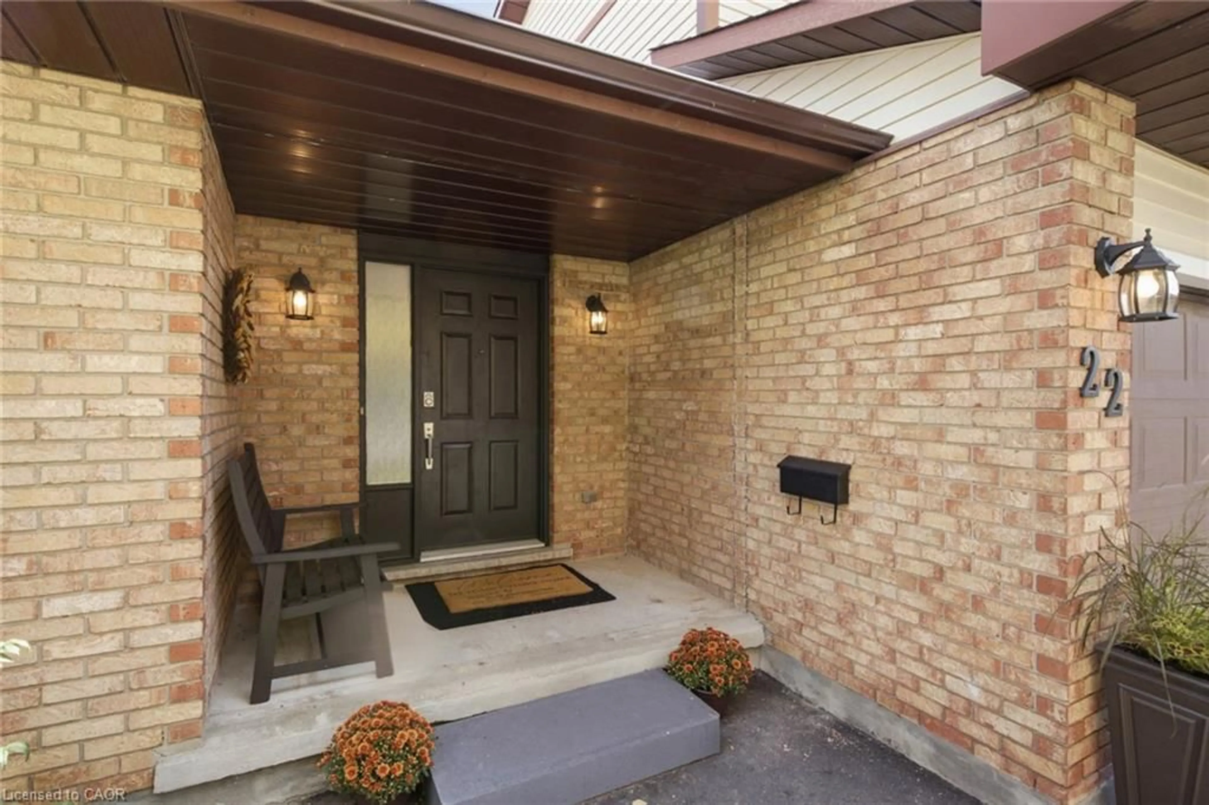 Indoor entryway for 22 Ripley Cres, Kitchener Ontario N2N 1V4
