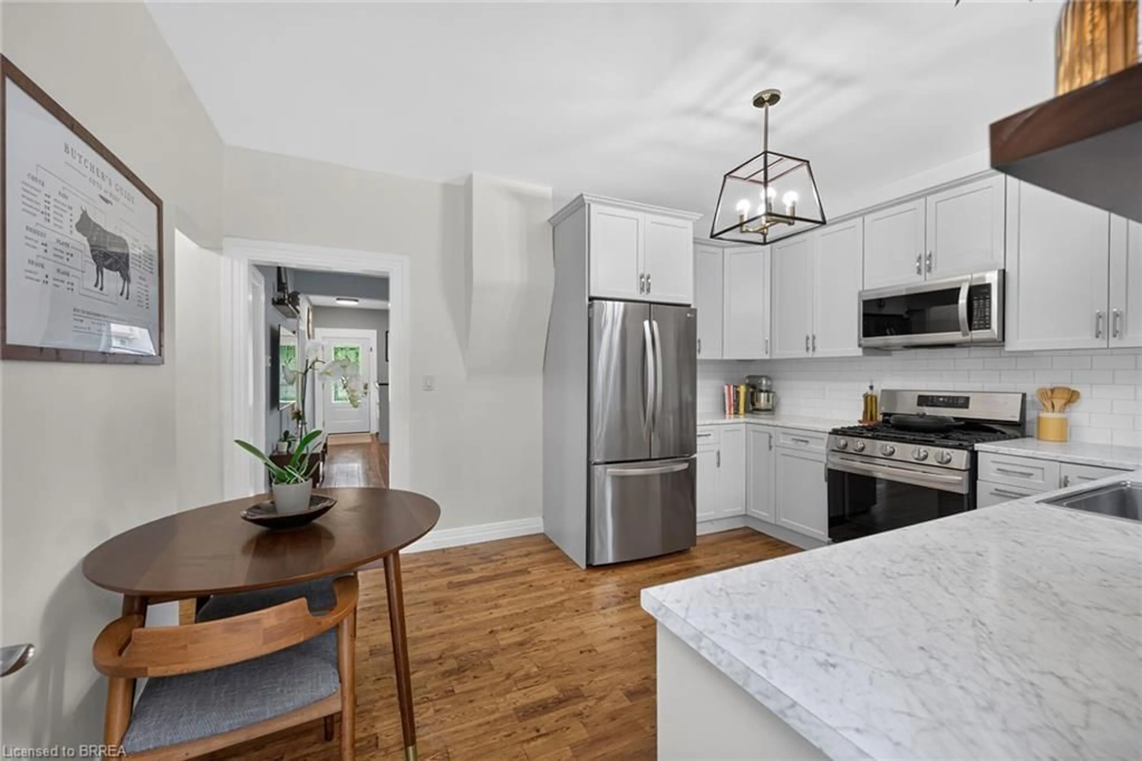 Open concept kitchen, unknown for 11 Stirton Ave, Brantford Ontario N3T 1E2