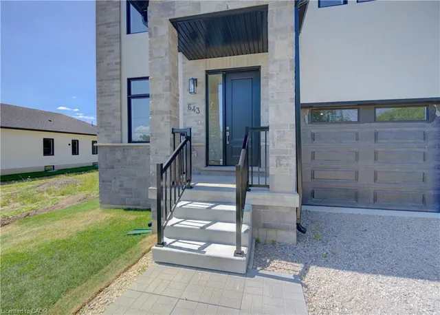 643 Martin St, Mount Forest 4