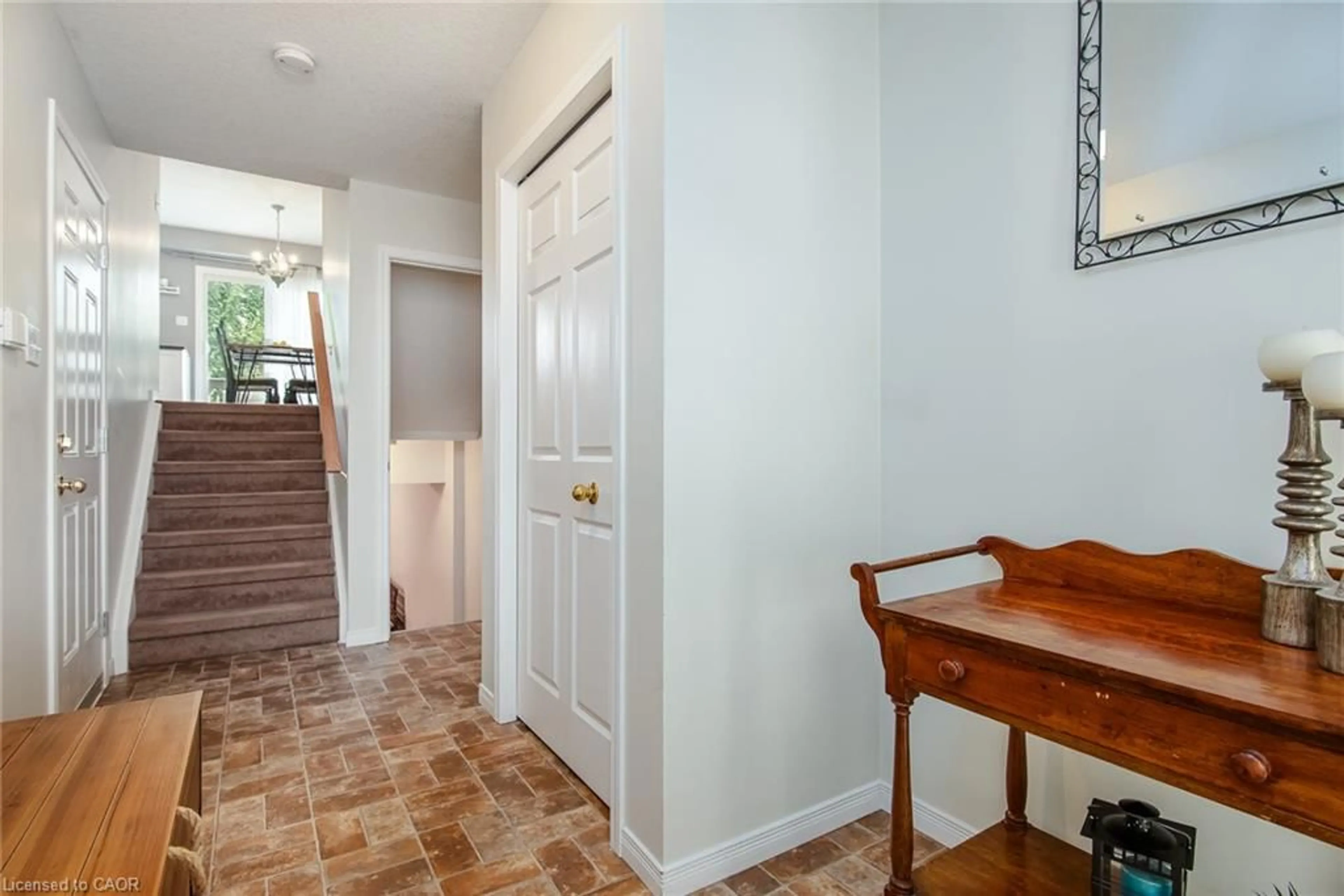 Indoor entryway for 38 David Bergey Dr, Kitchener Ontario N2E 0B1