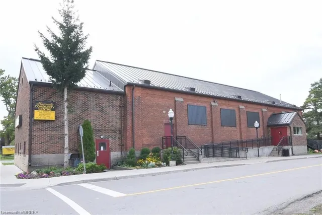 62 Main St S St, Hagersville 3
