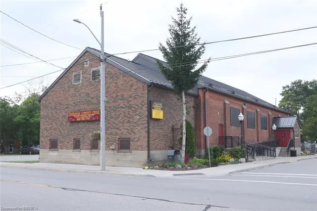 62 Main St S St, Hagersville 4