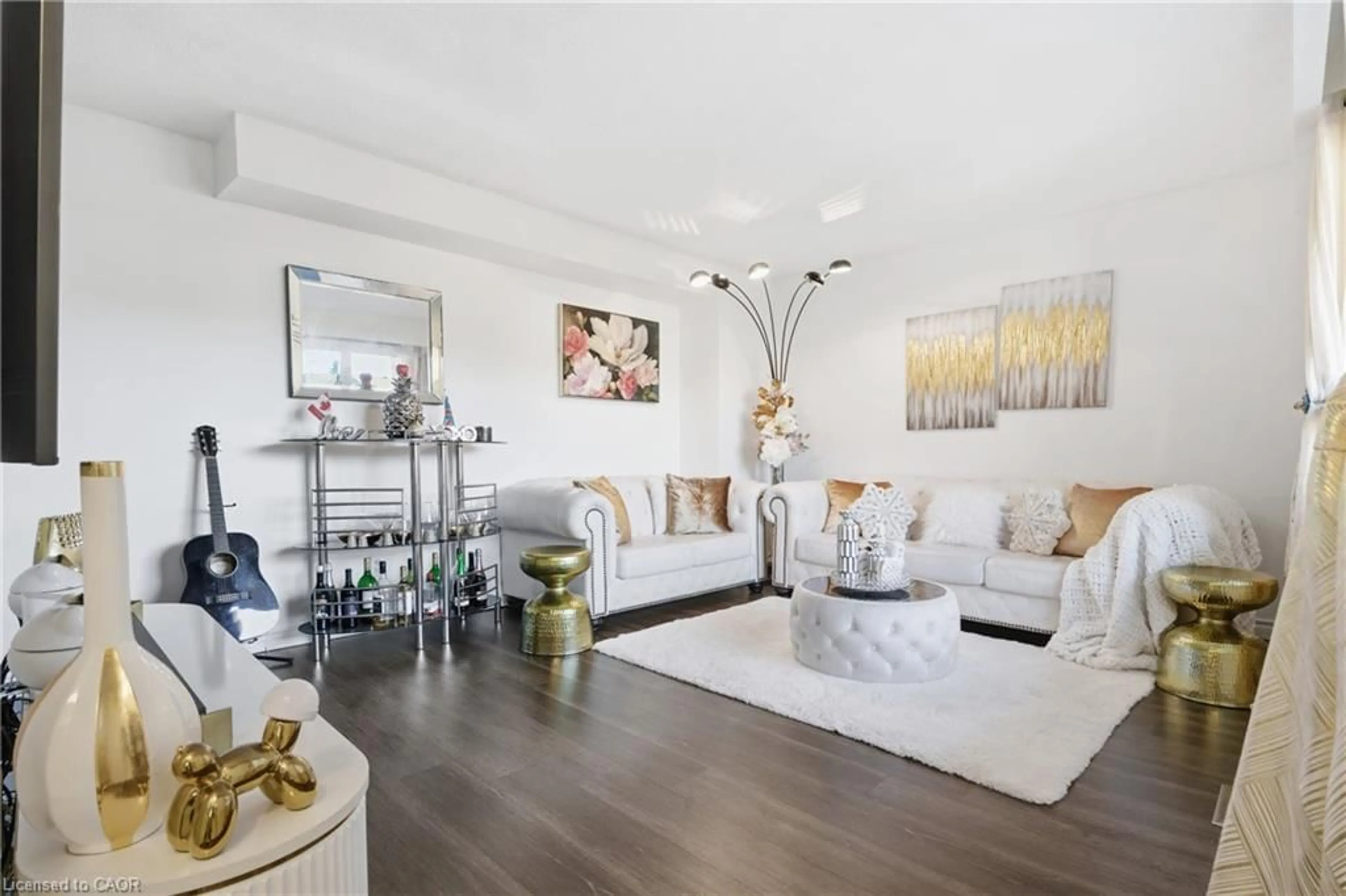 Living room with furniture, unknown for 423 Westwood Dr #43, Kitchener Ontario N2M 5B5