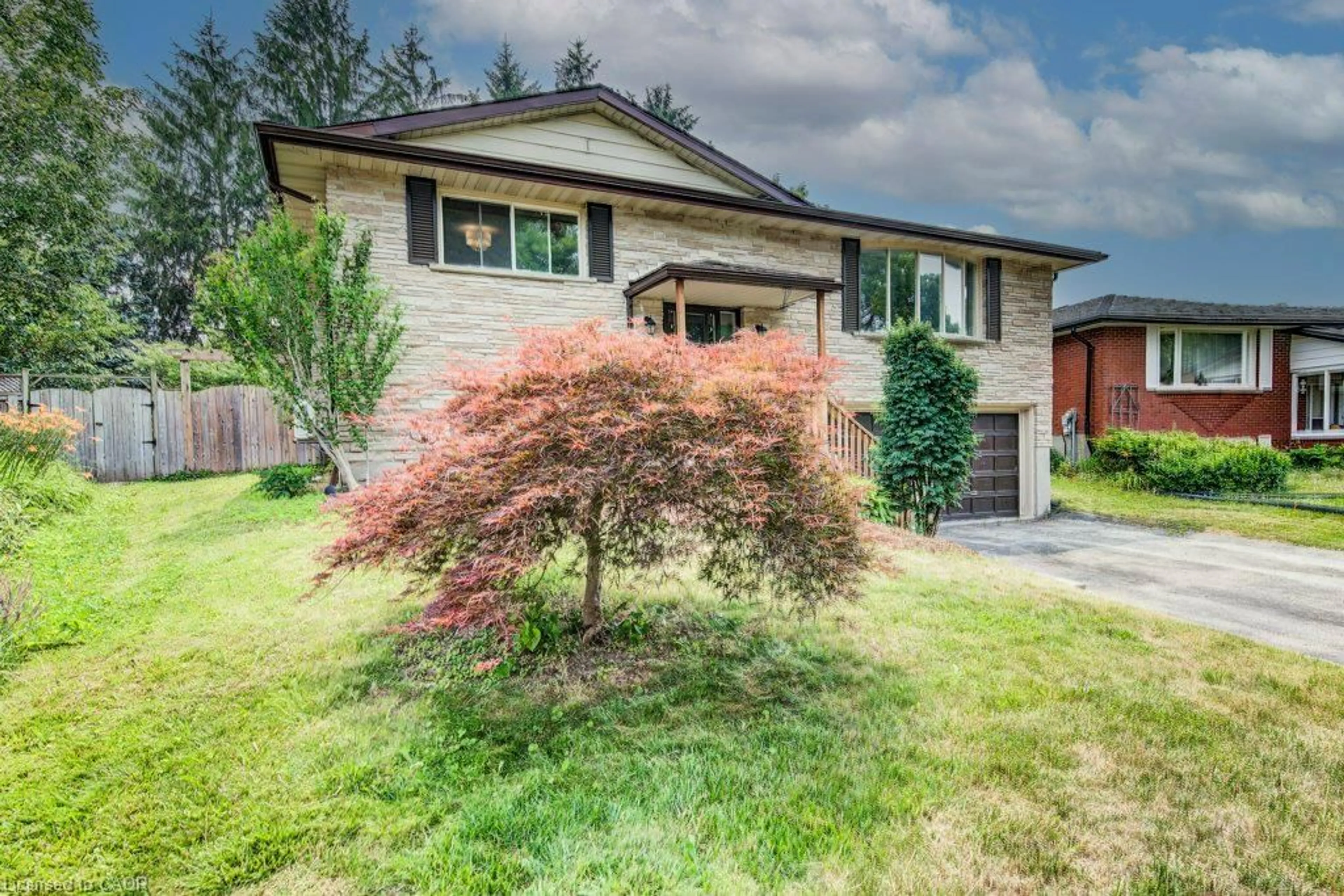 Home with brick exterior material, street for 109 White Oak Pl, Waterloo Ontario N2V 1B2