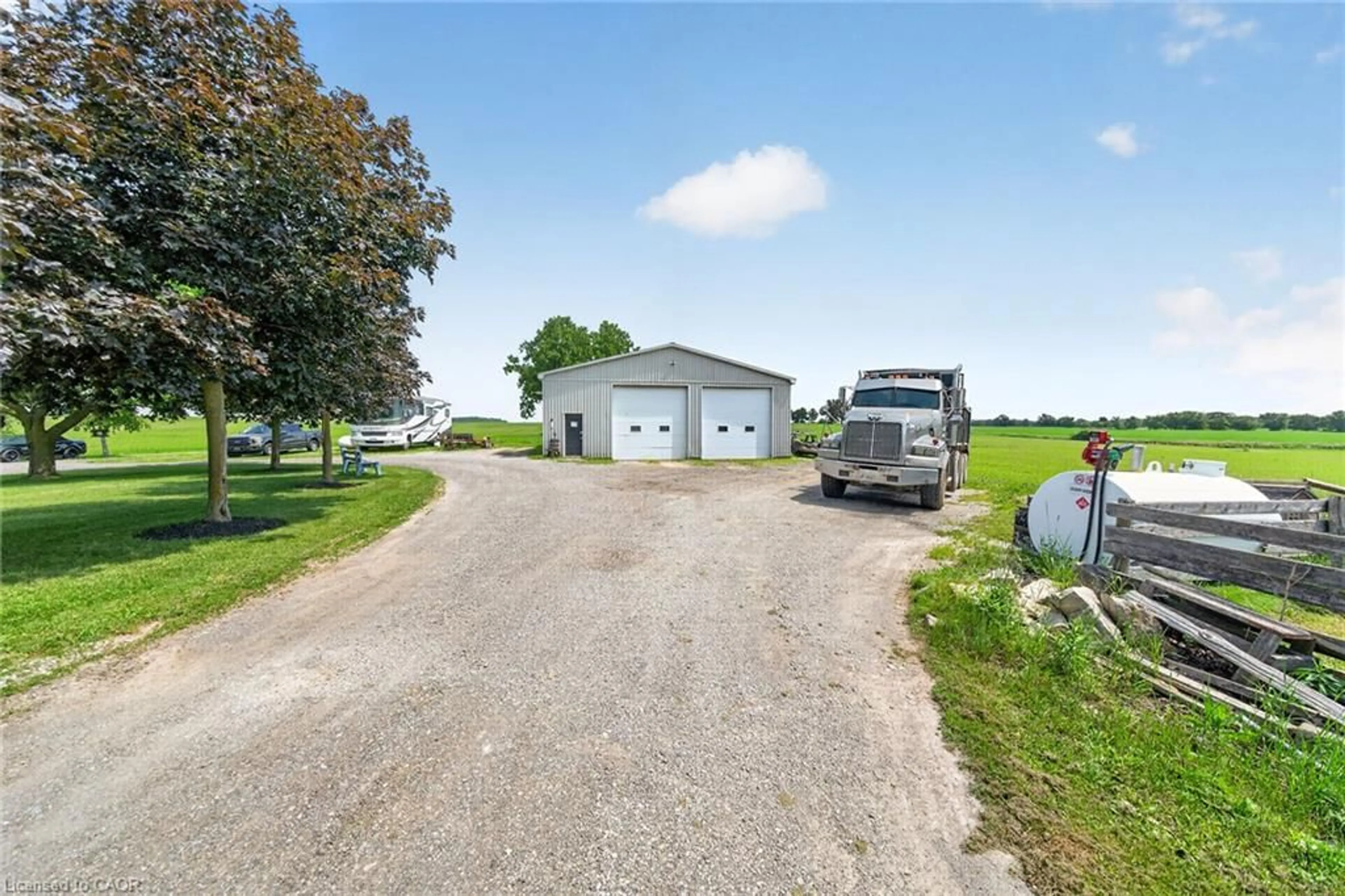 A pic from outside/outdoor area/front of a property/back of a property/a pic from drone, street for 967 4th Line, Caledonia Ontario N3W 2G1
