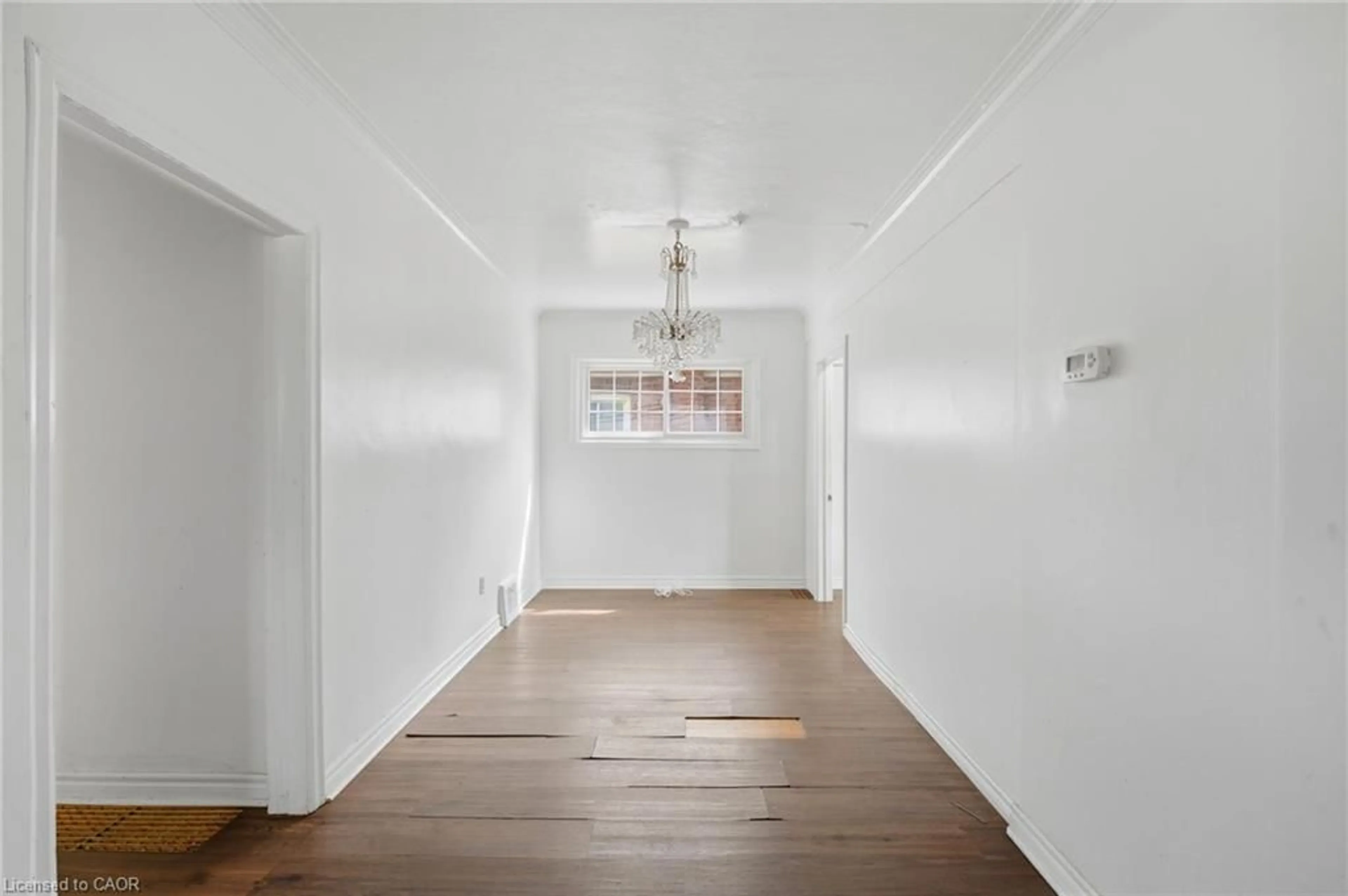 Indoor entryway for 106 Flora Dr, Toronto Ontario M1P 1A8